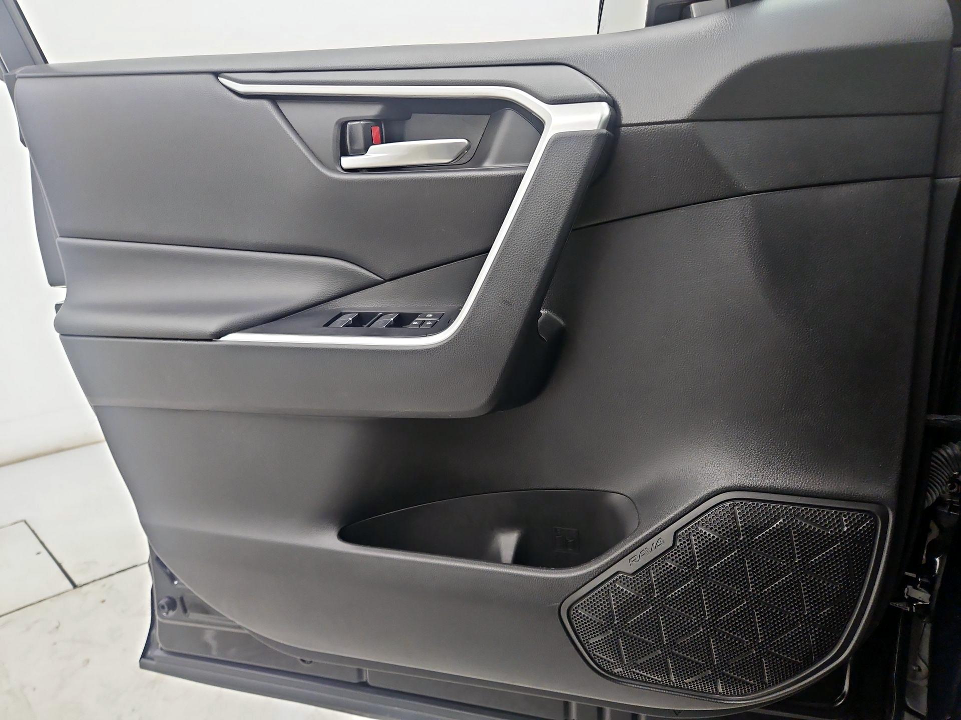 Thumbnail: 2023 Toyota RAV4 - 12