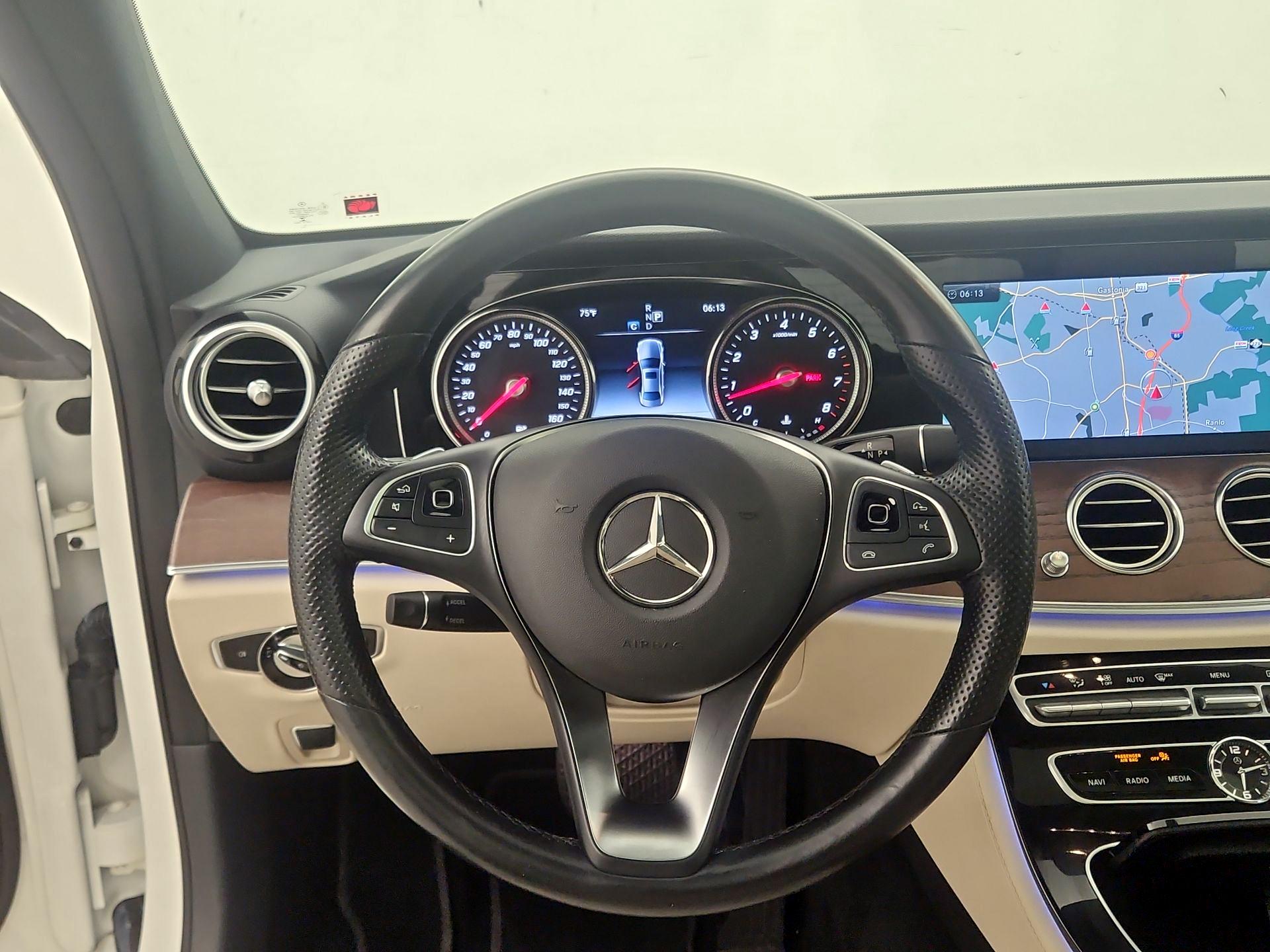 Thumbnail: 2017 Mercedes-Benz E-Class - 10