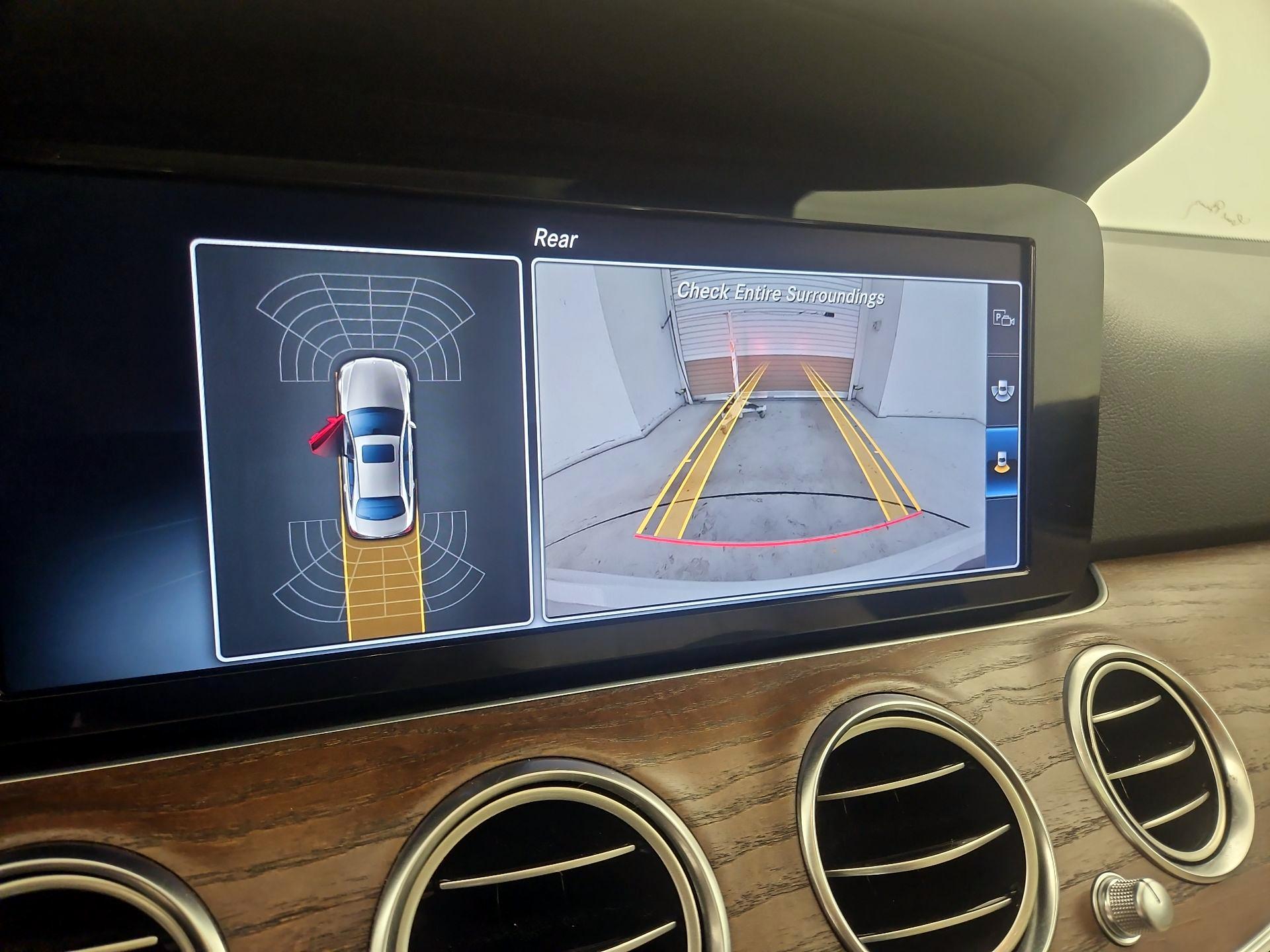 Thumbnail: 2017 Mercedes-Benz E-Class - 15