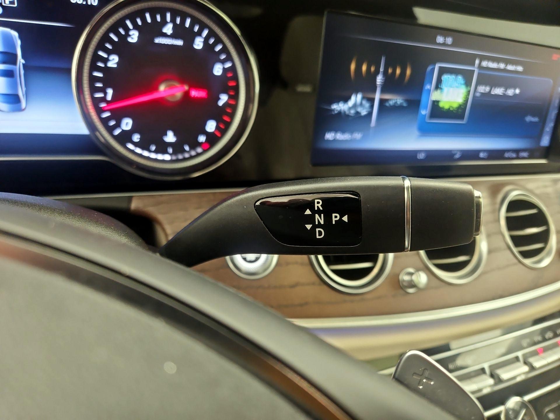 Thumbnail: 2017 Mercedes-Benz E-Class - 18