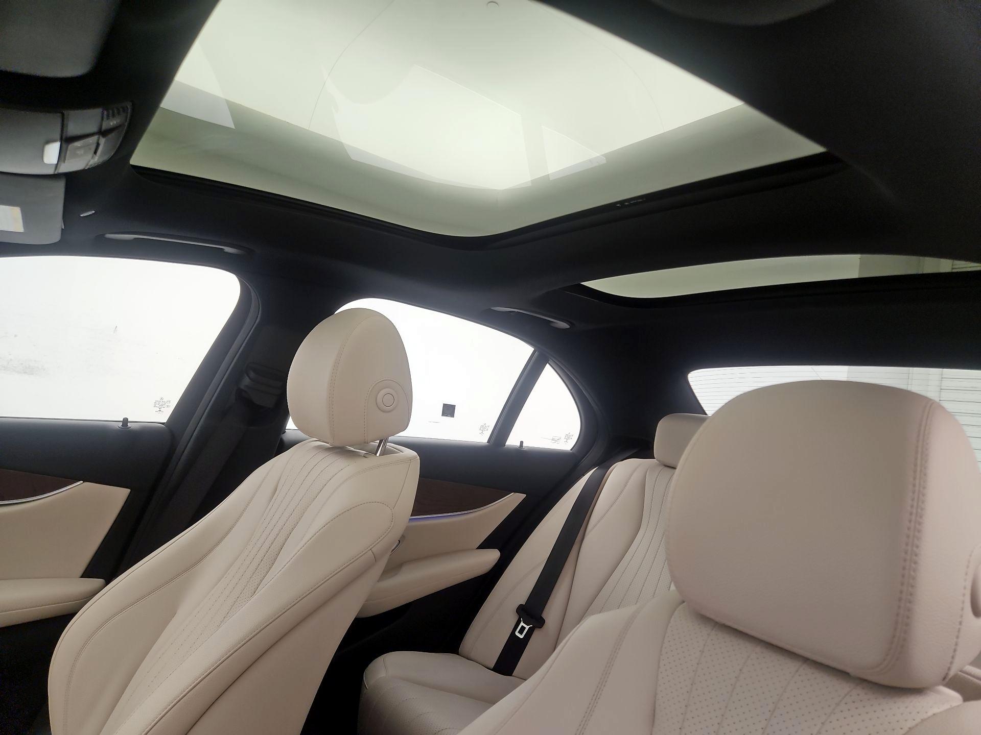 Thumbnail: 2017 Mercedes-Benz E-Class - 20