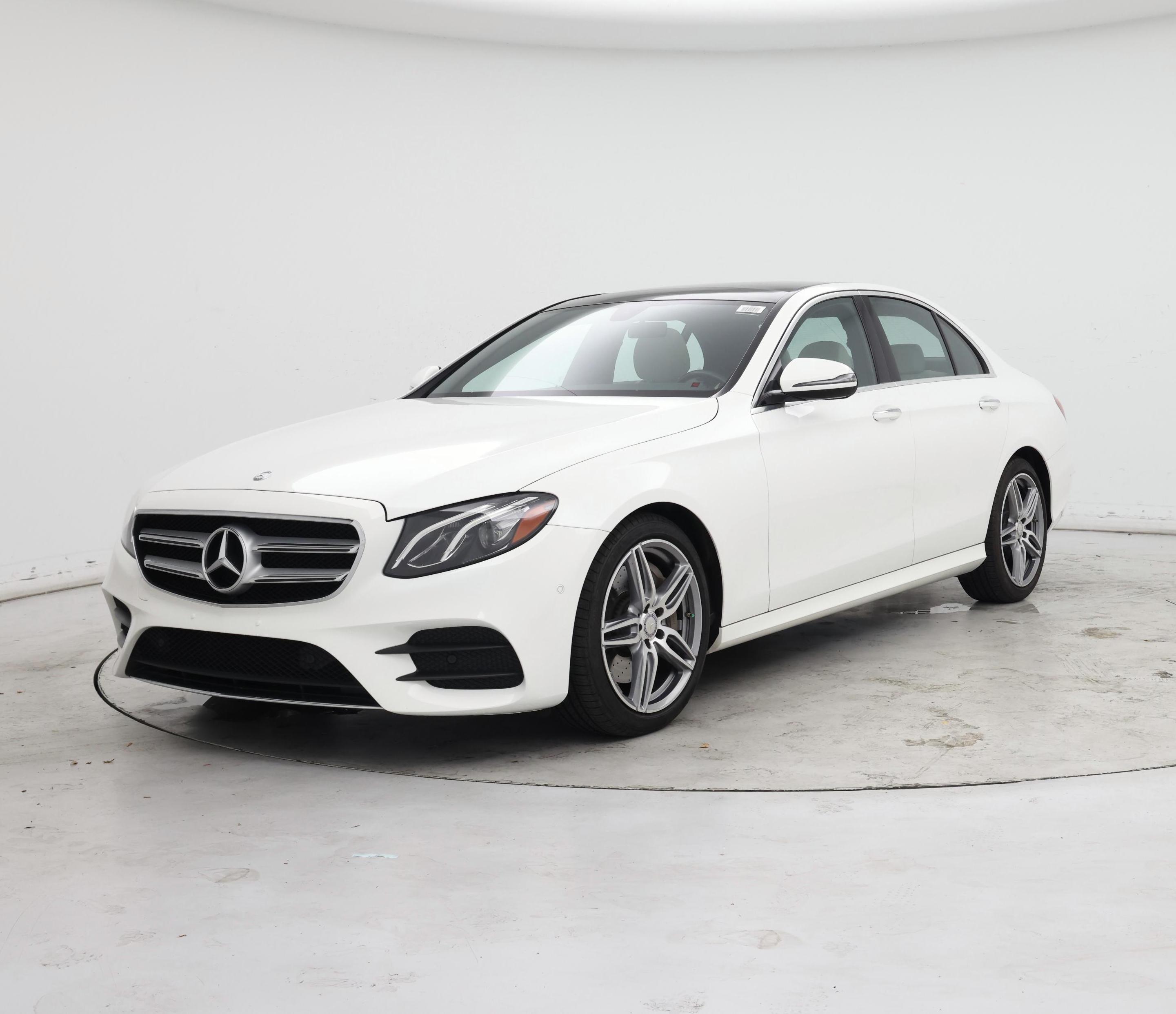 Thumbnail: 2017 Mercedes-Benz E-Class - 4