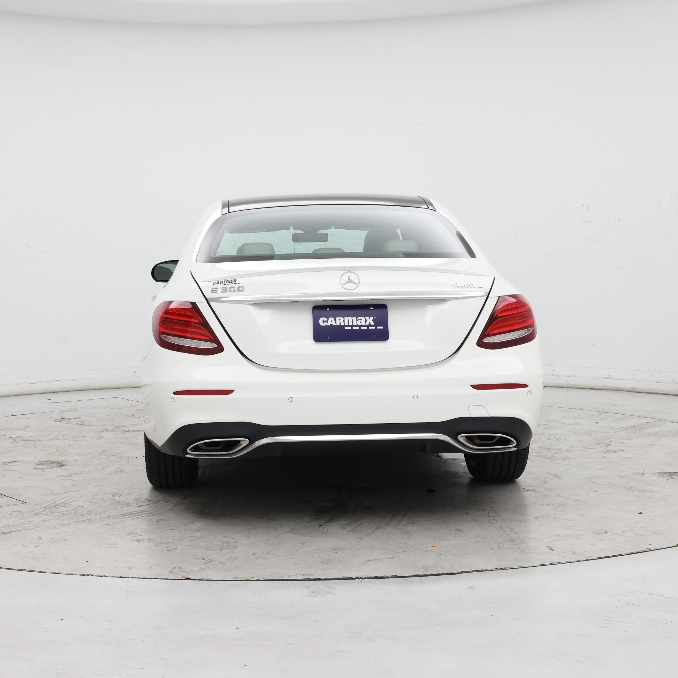 Thumbnail: 2017 Mercedes-Benz E-Class - 6