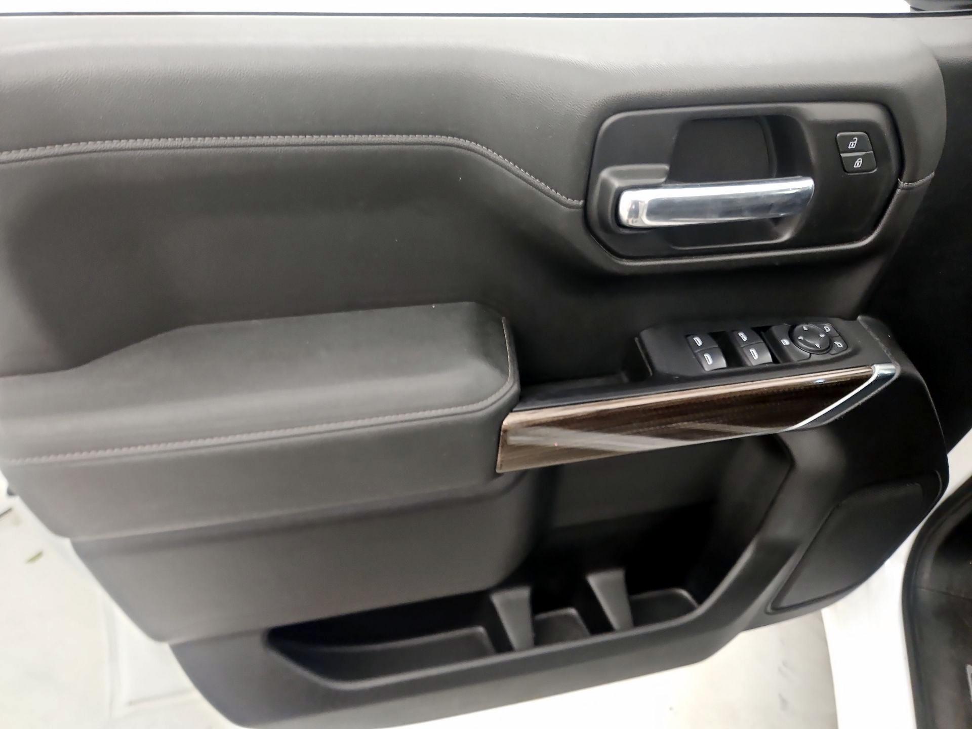 Thumbnail: 2019 Chevrolet Silverado 1500 - 12