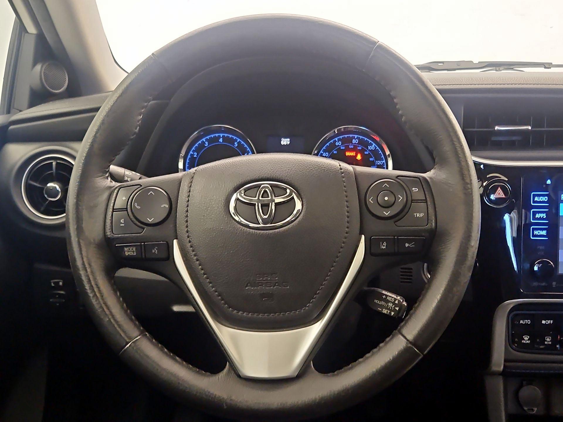 Thumbnail: 2018 Toyota Corolla - 10