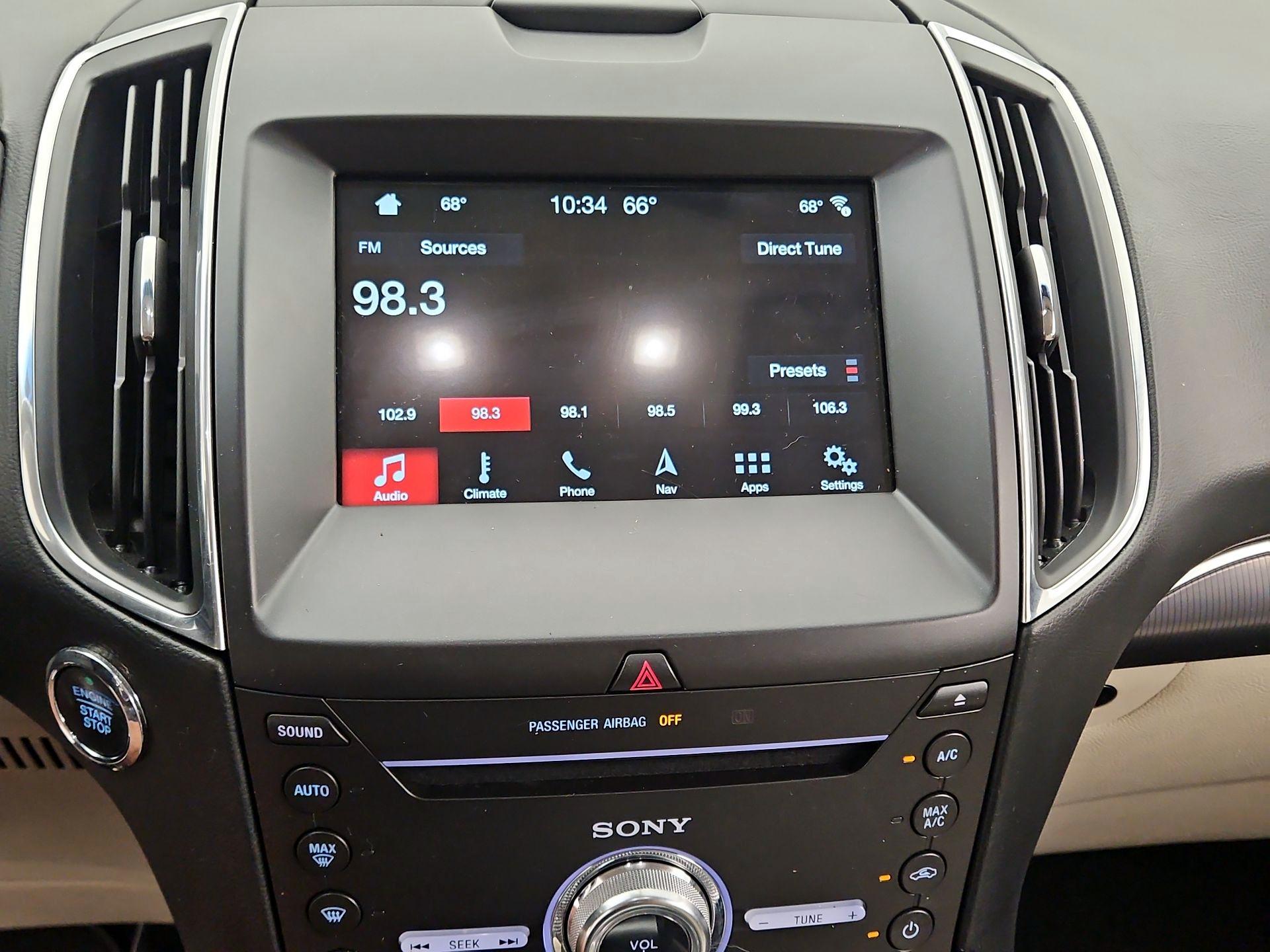 Thumbnail: 2017 Ford Edge - 15