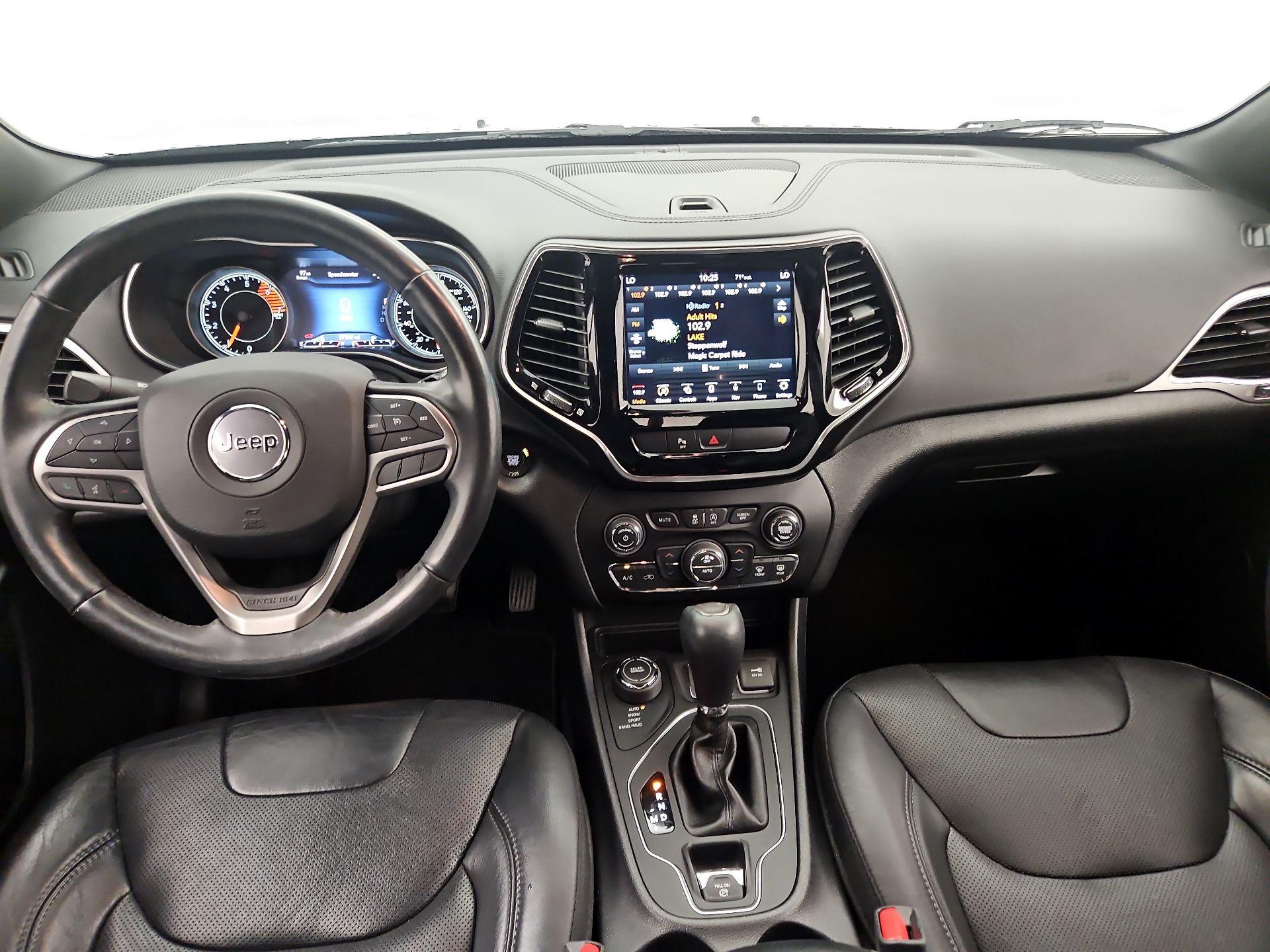 Thumbnail: 2020 Jeep Cherokee - 9