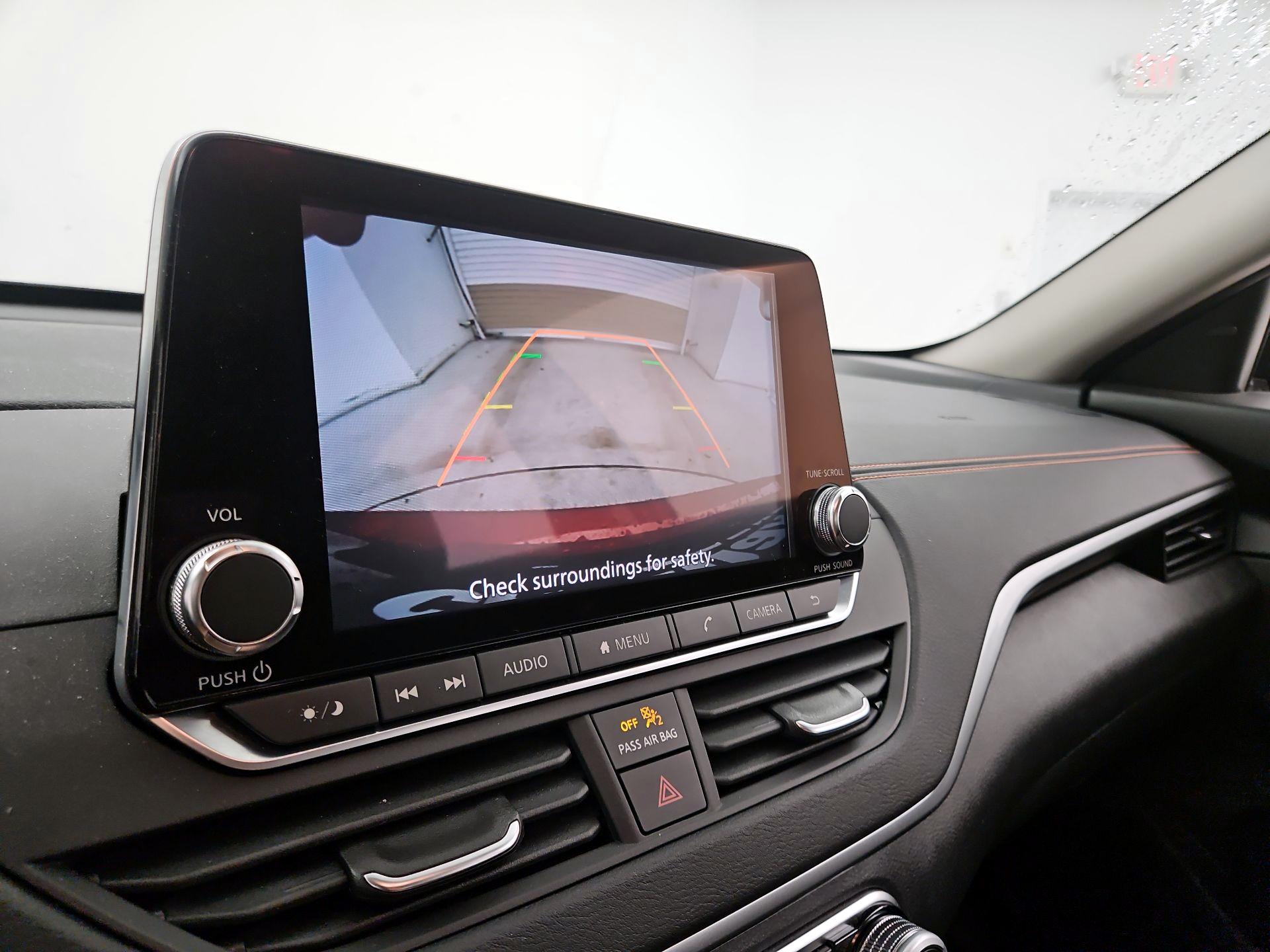 Thumbnail: 2019 Nissan Altima - 14