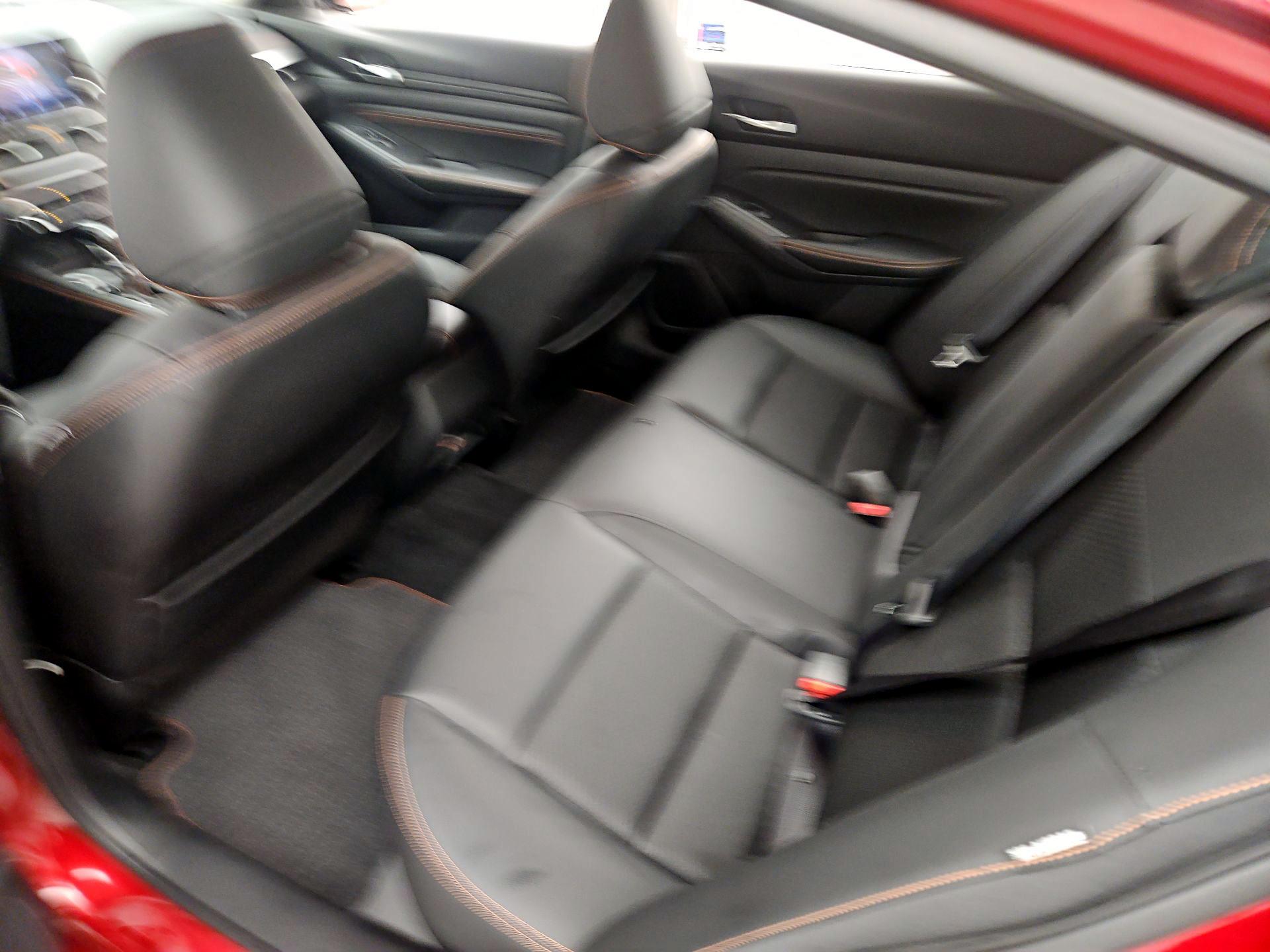Thumbnail: 2019 Nissan Altima - 19