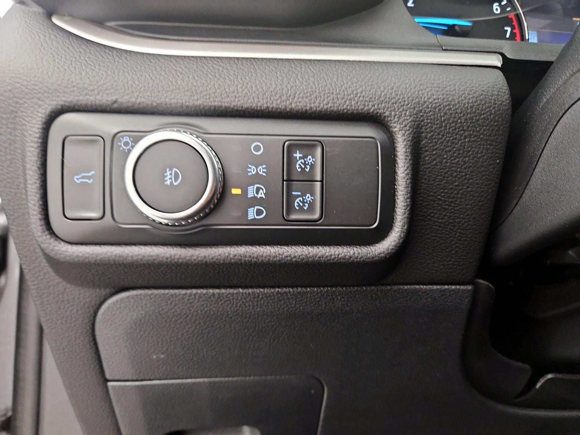 Thumbnail: 2022 Ford Explorer - 13