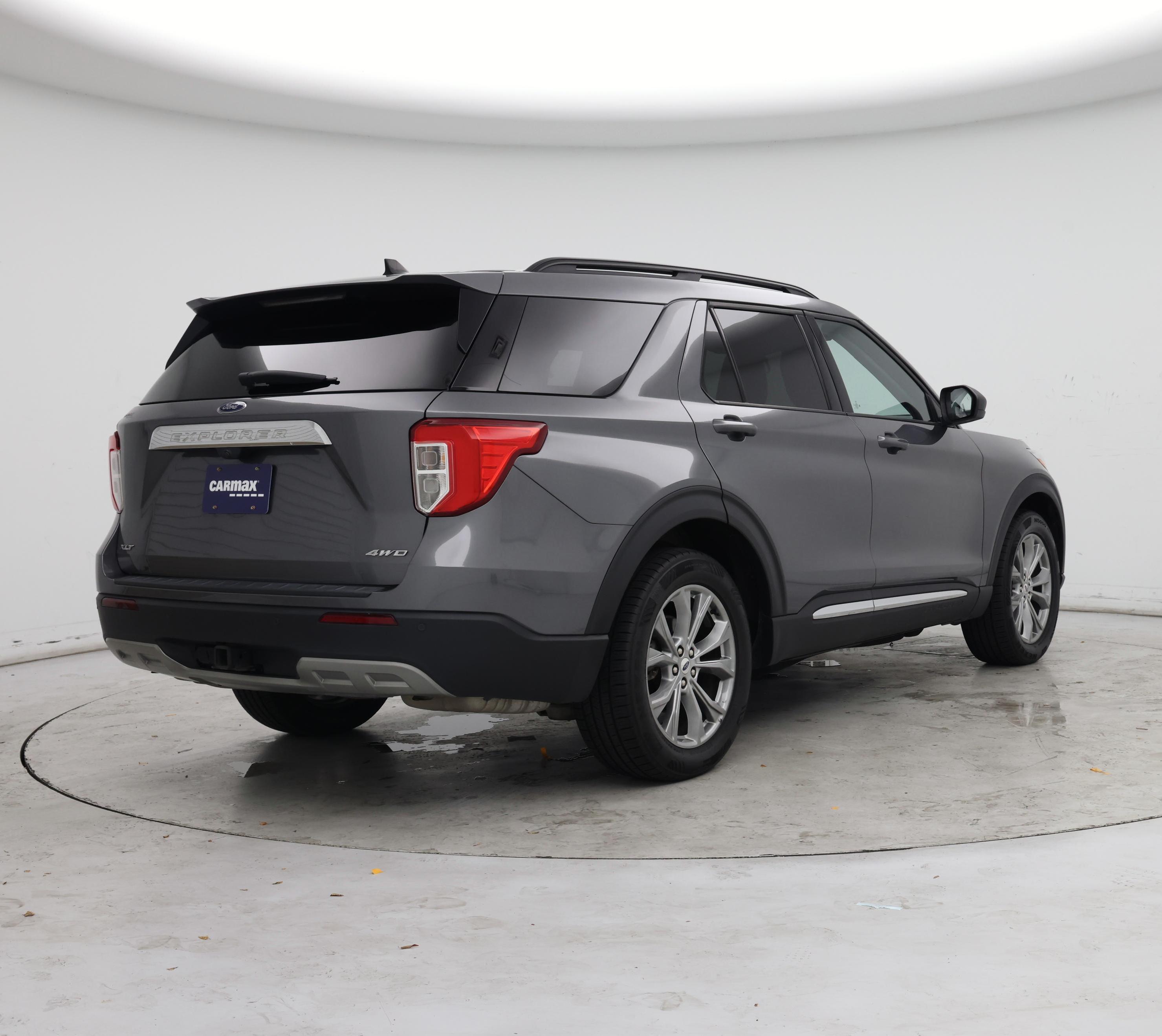 Thumbnail: 2022 Ford Explorer - 8