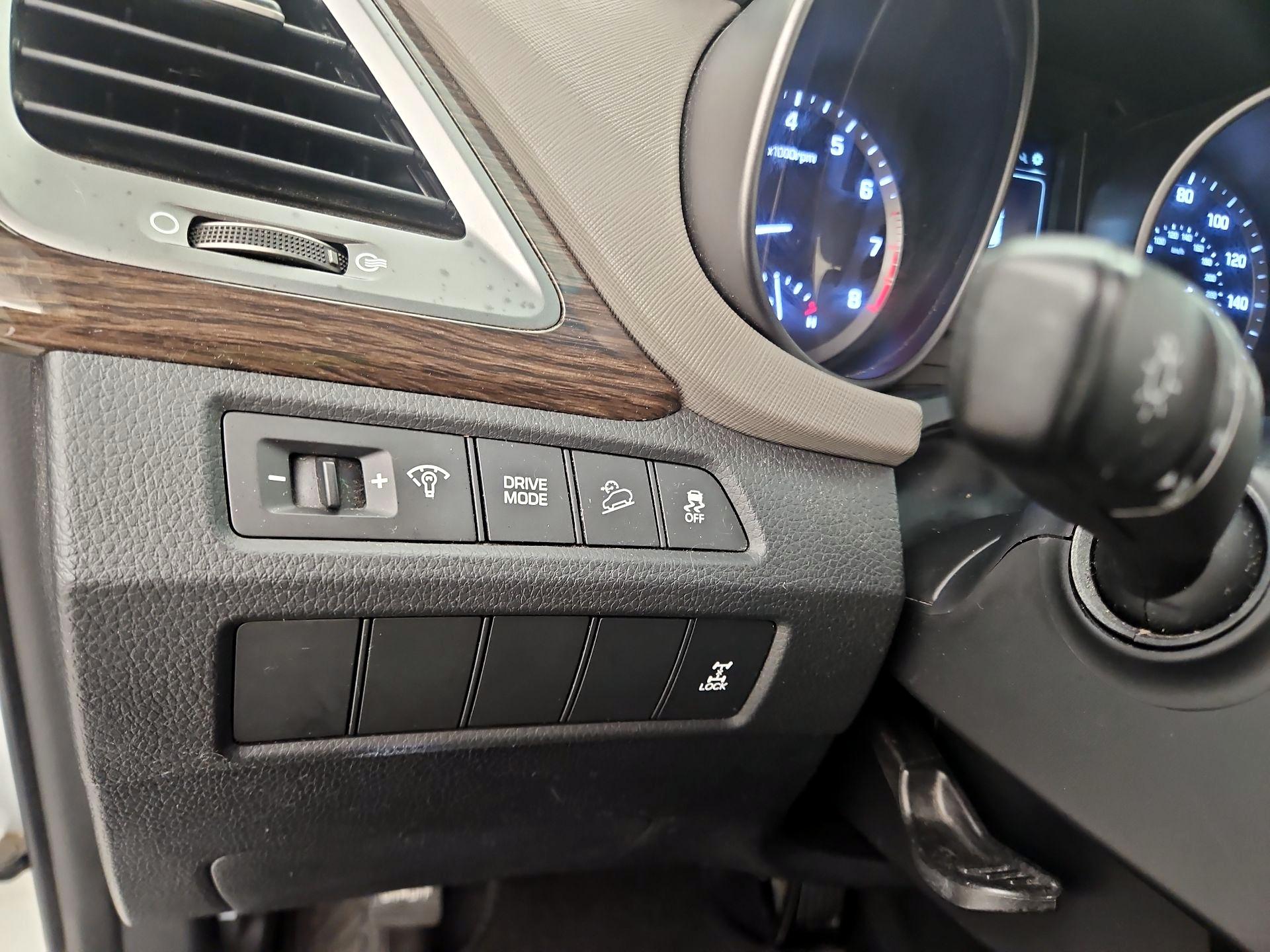 Thumbnail: 2017 Hyundai Santa Fe - 13