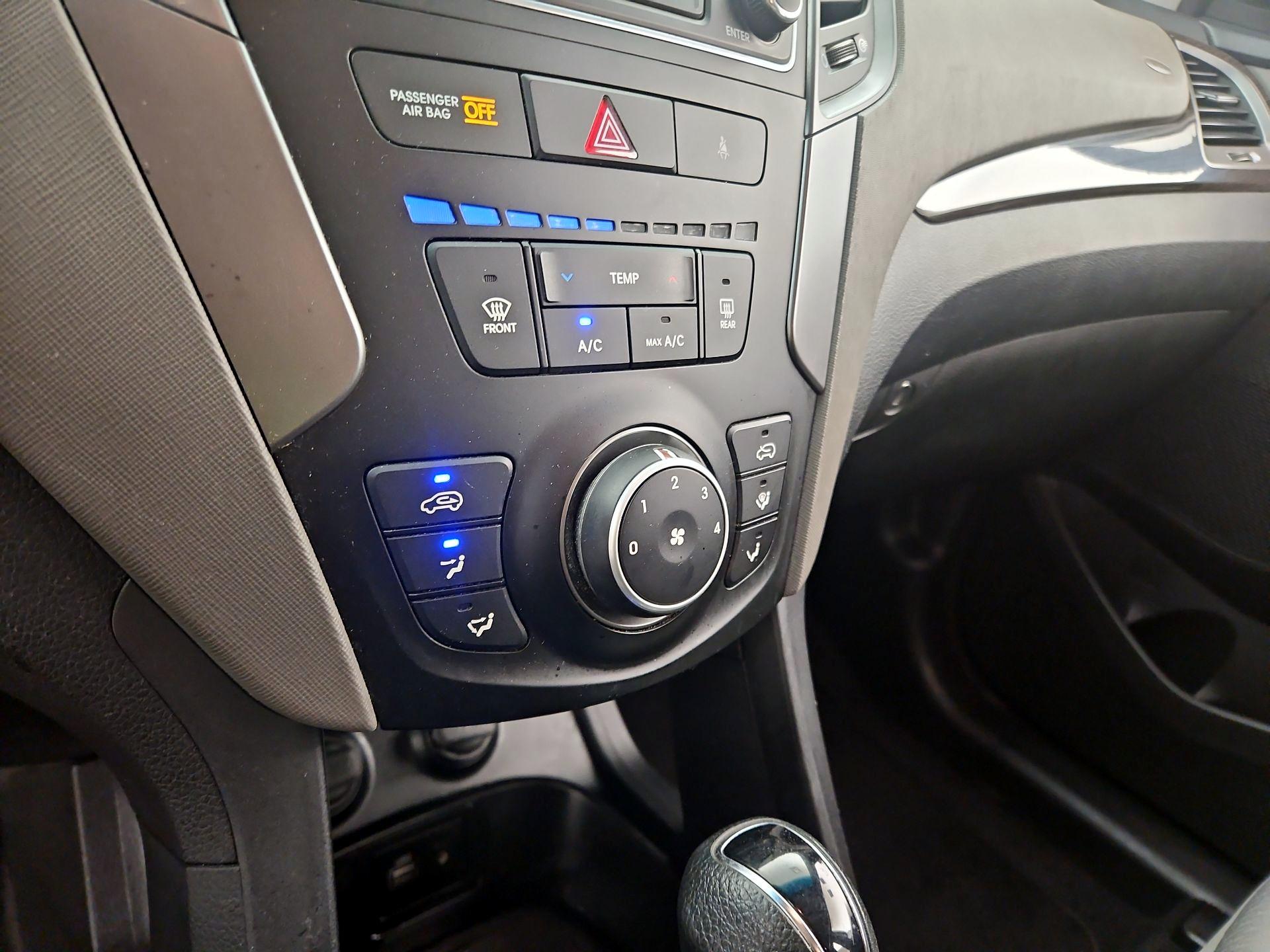 Thumbnail: 2017 Hyundai Santa Fe - 16