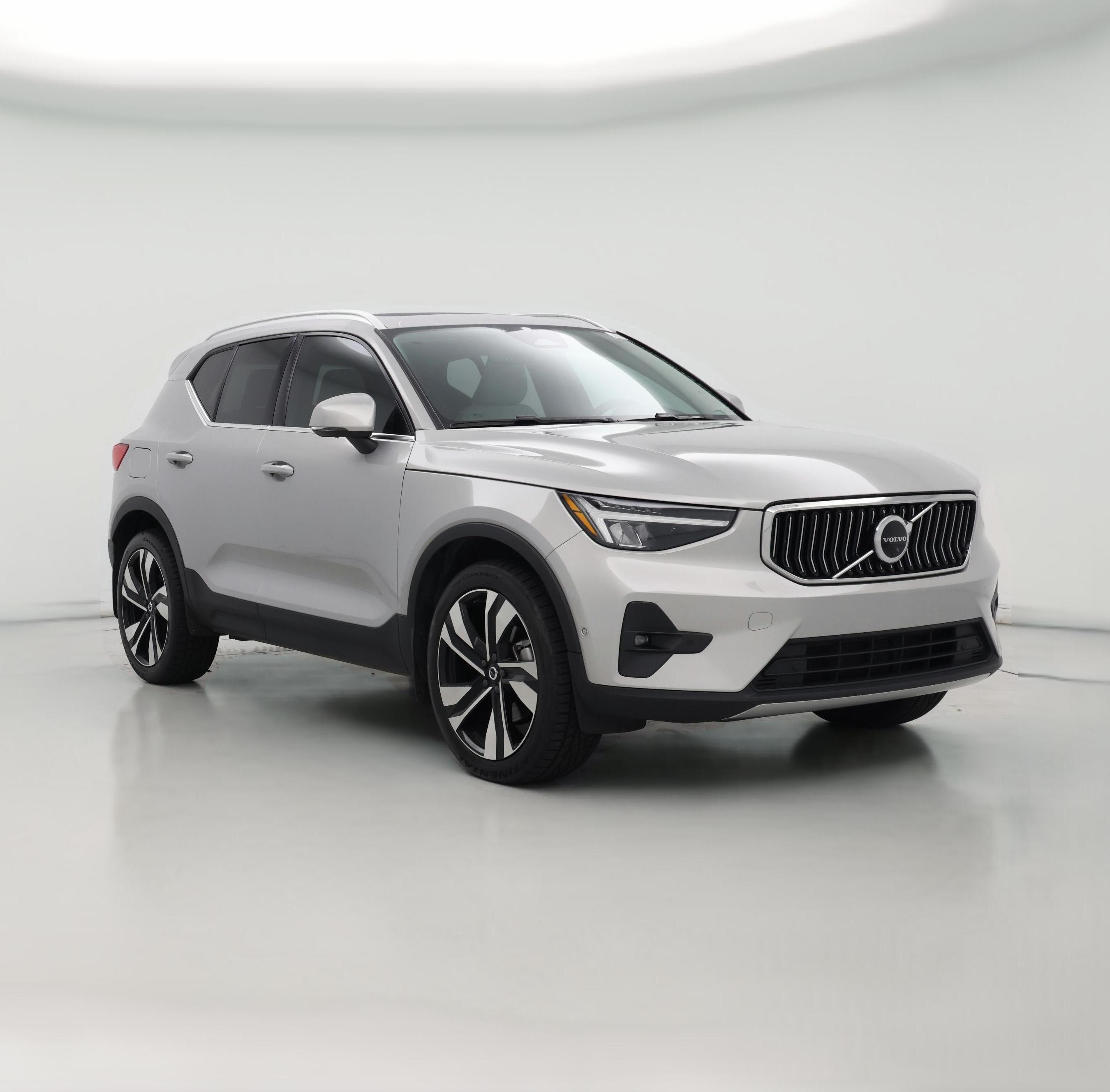 Thumbnail: 2023 Volvo XC40 - 1