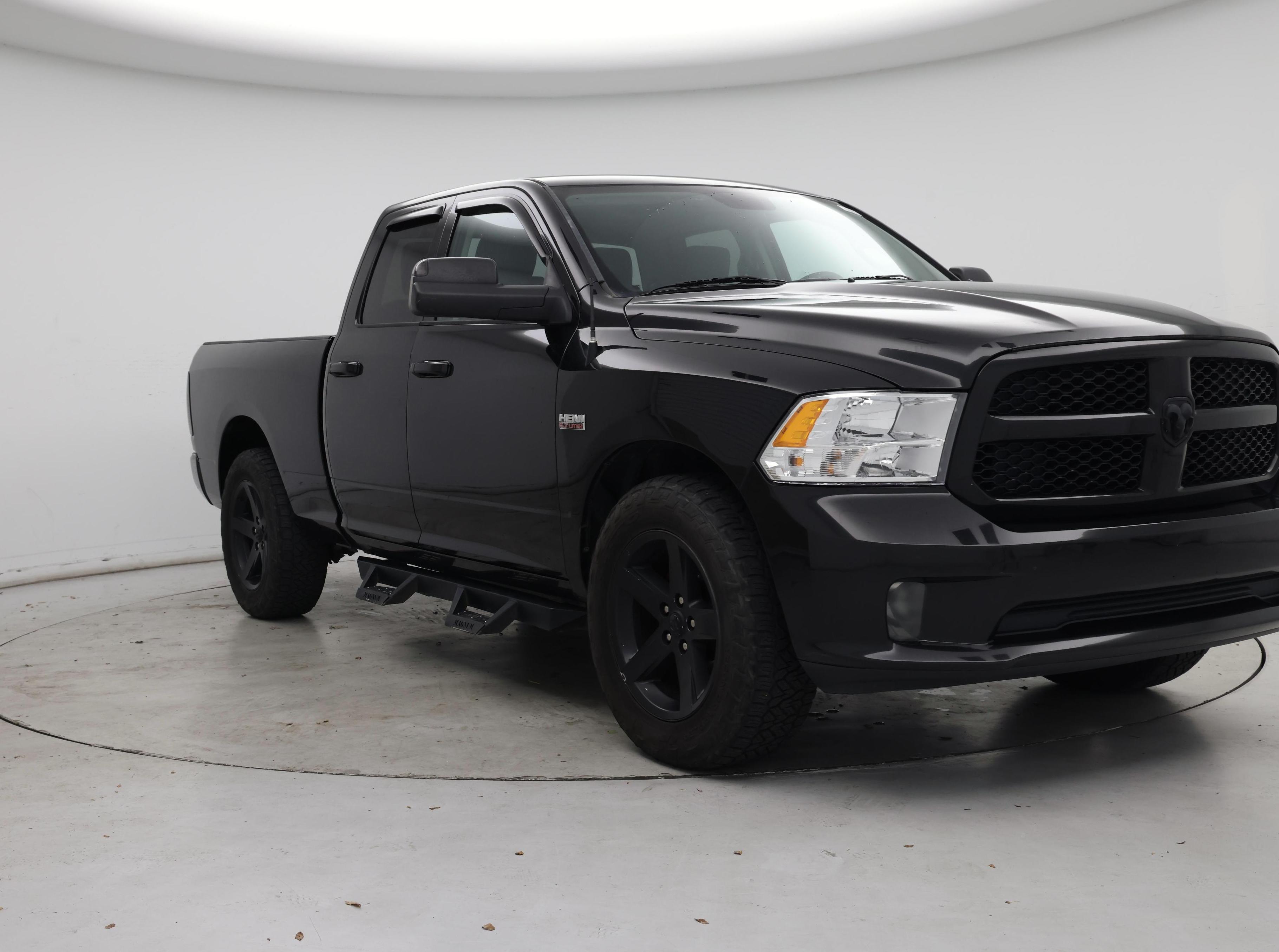 2017 RAM 1500 Express Quad Cab 4WD