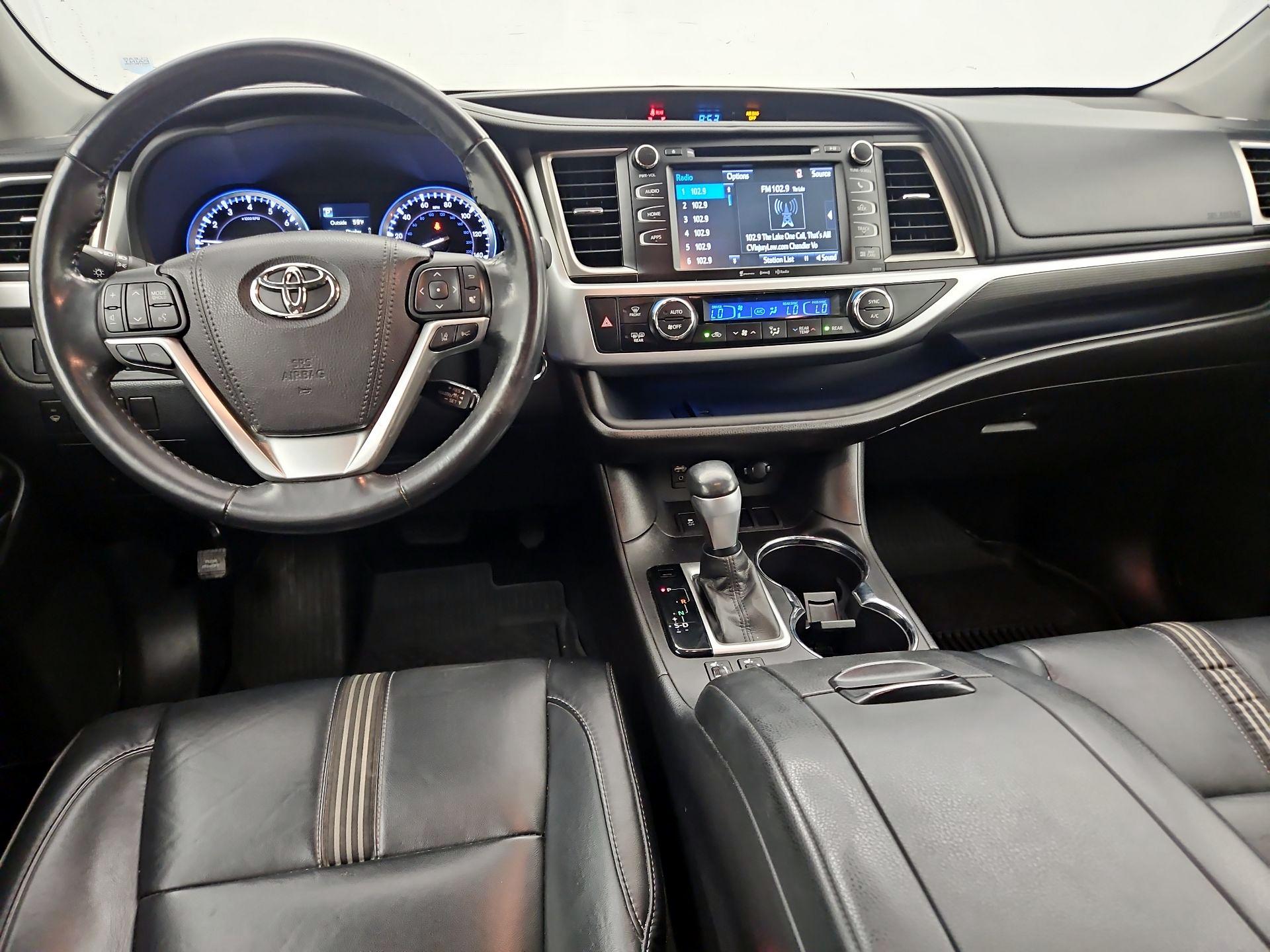 Thumbnail: 2017 Toyota Highlander - 9