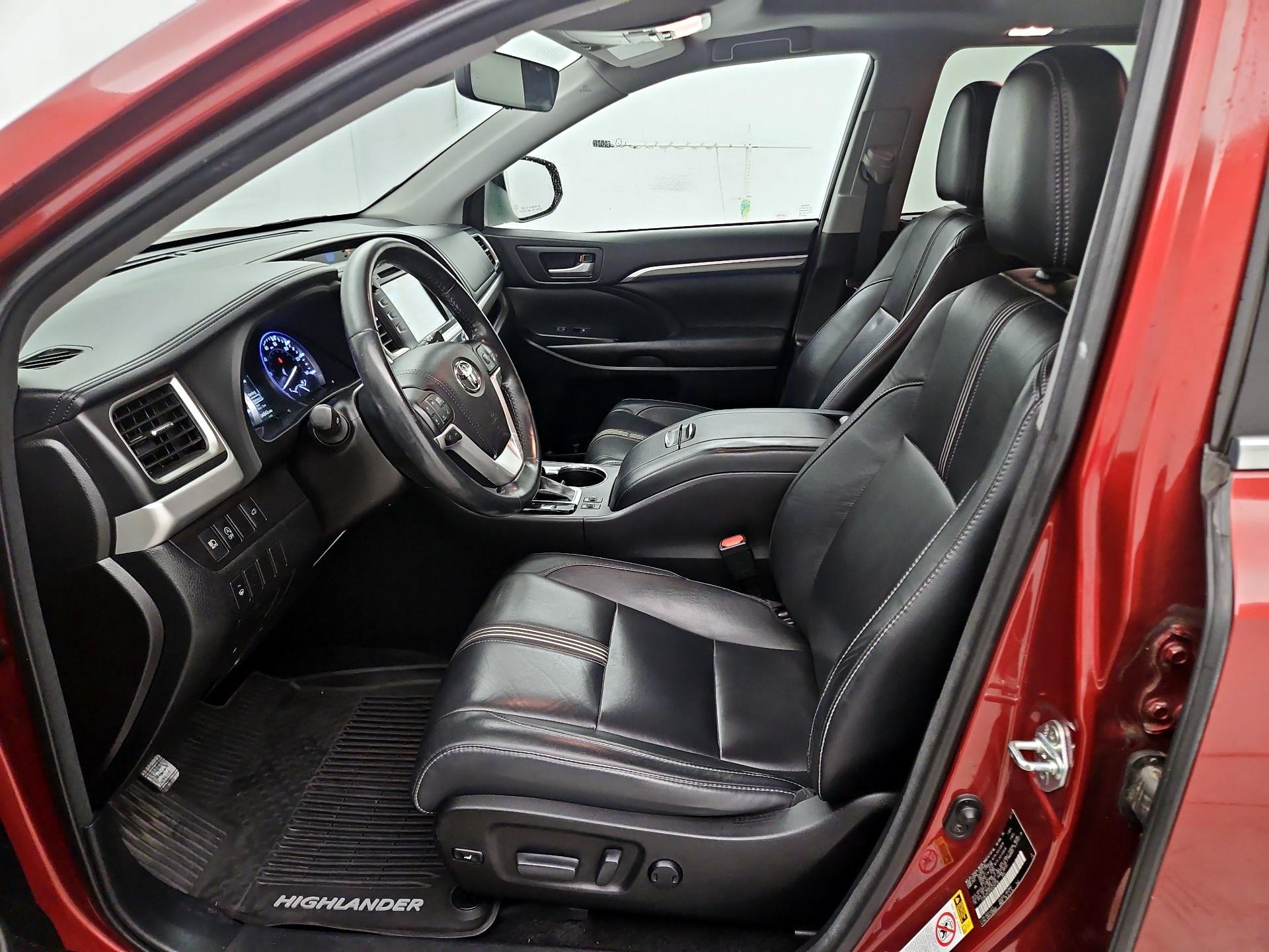 Thumbnail: 2017 Toyota Highlander - 11