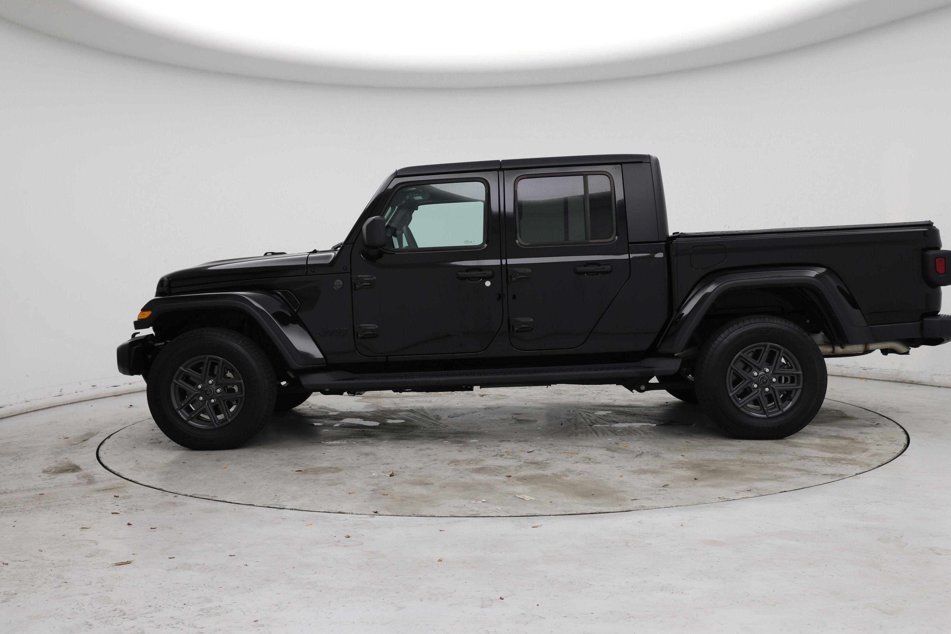Thumbnail: 2024 Jeep Gladiator - 3
