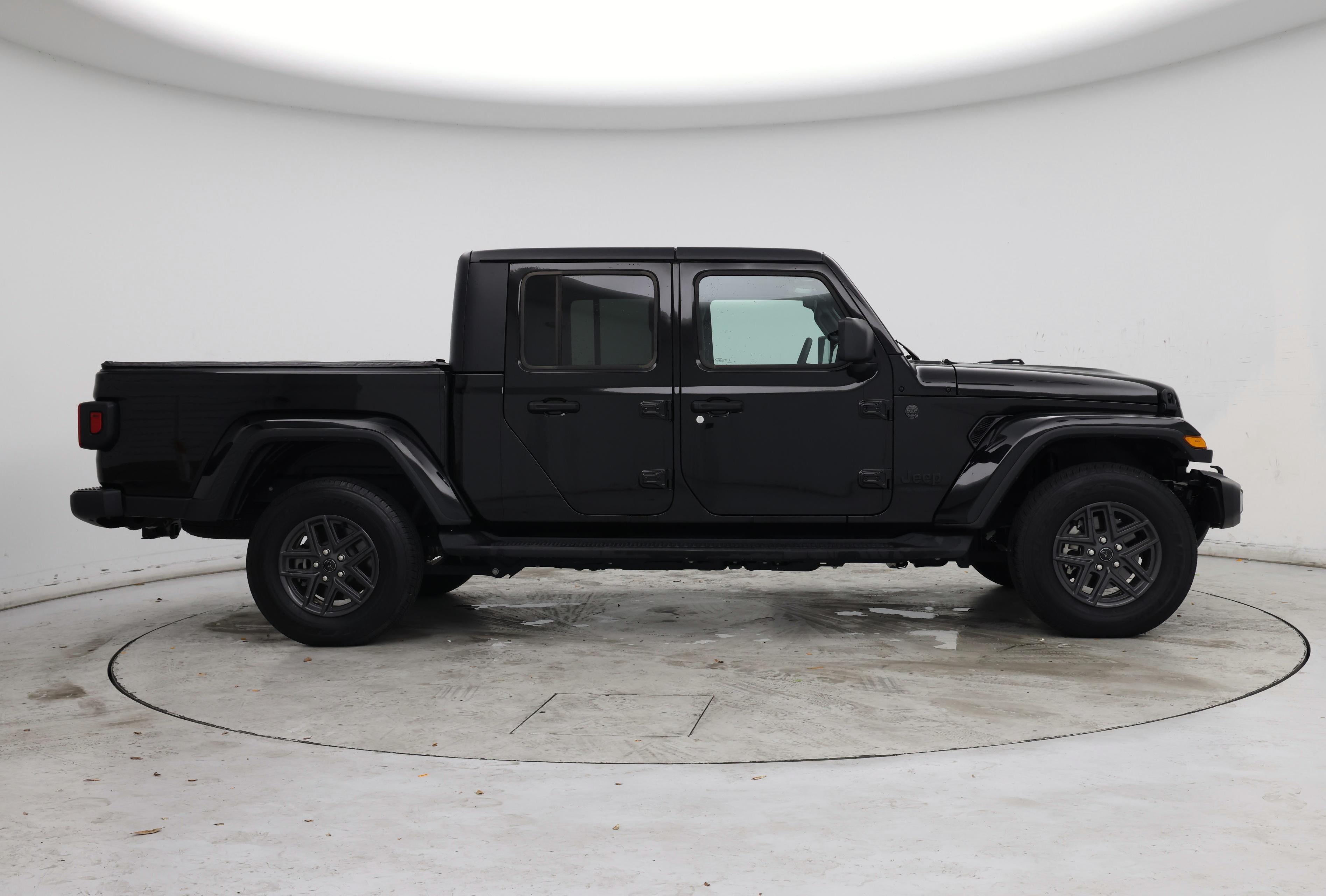 Thumbnail: 2024 Jeep Gladiator - 7