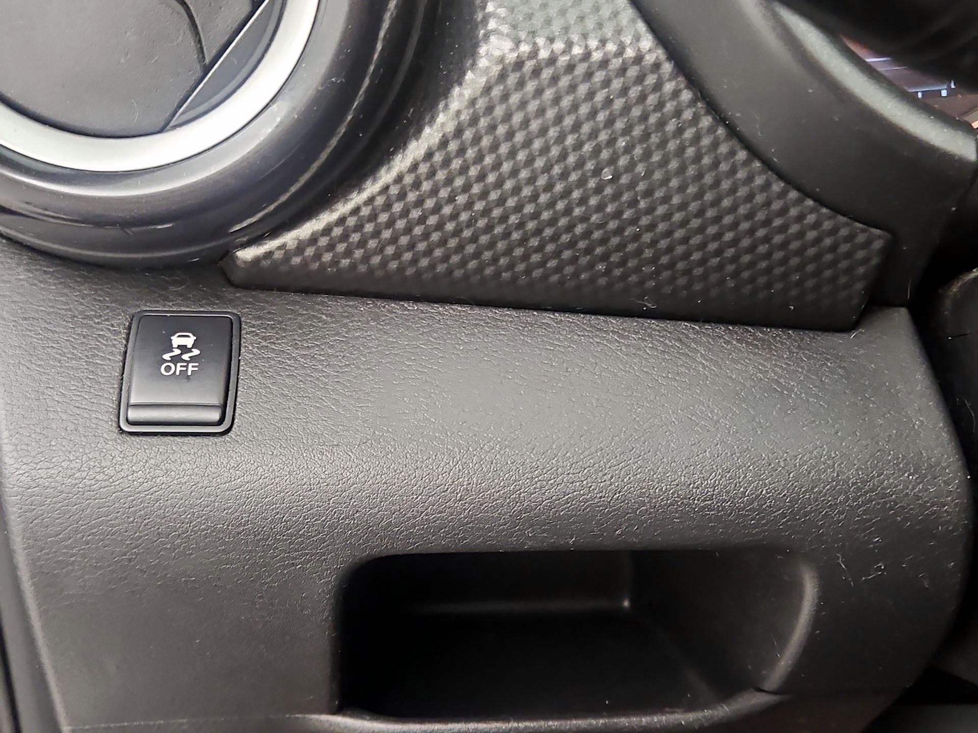 Thumbnail: 2019 Nissan Kicks - 13