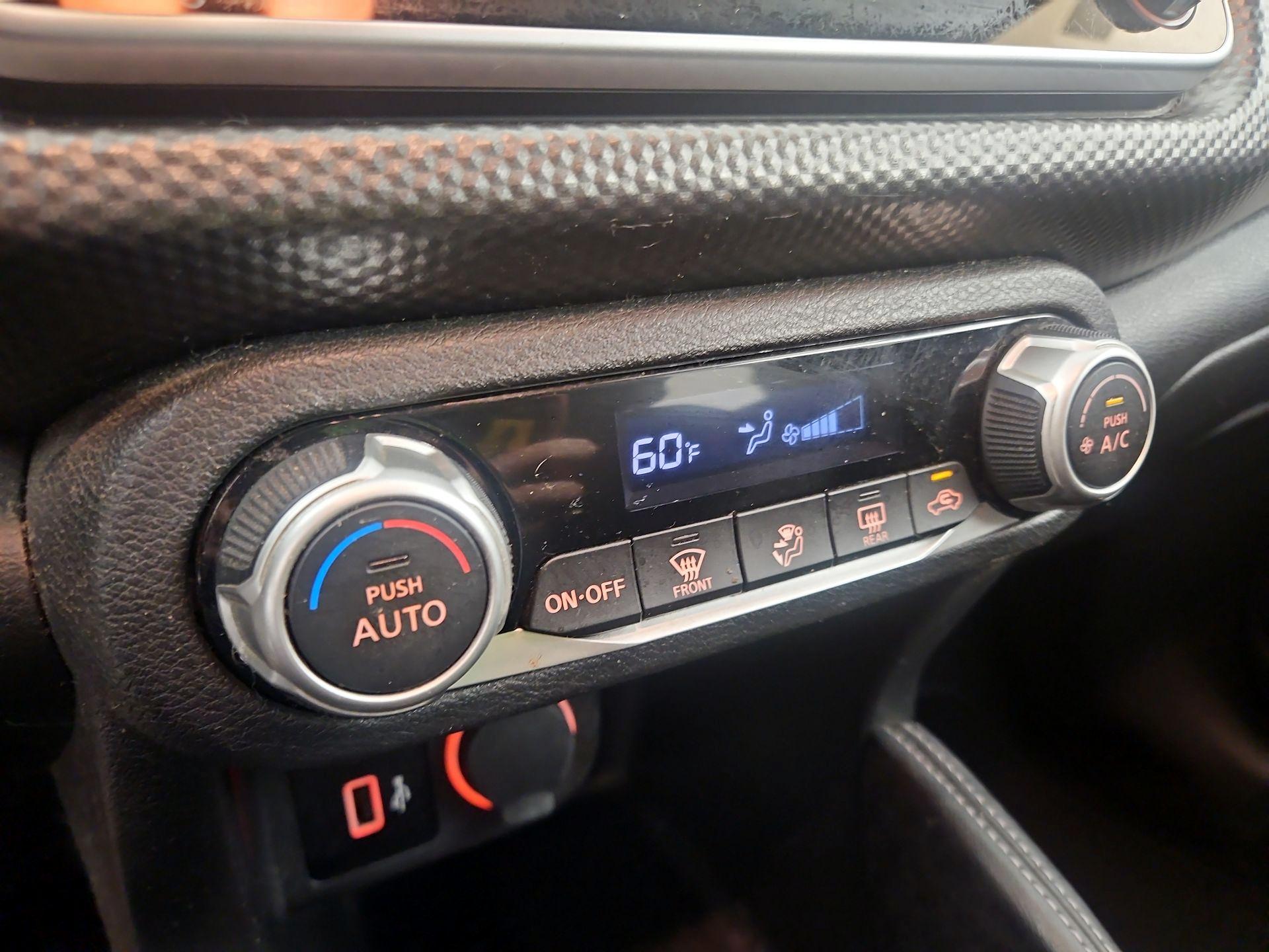 Thumbnail: 2019 Nissan Kicks - 16