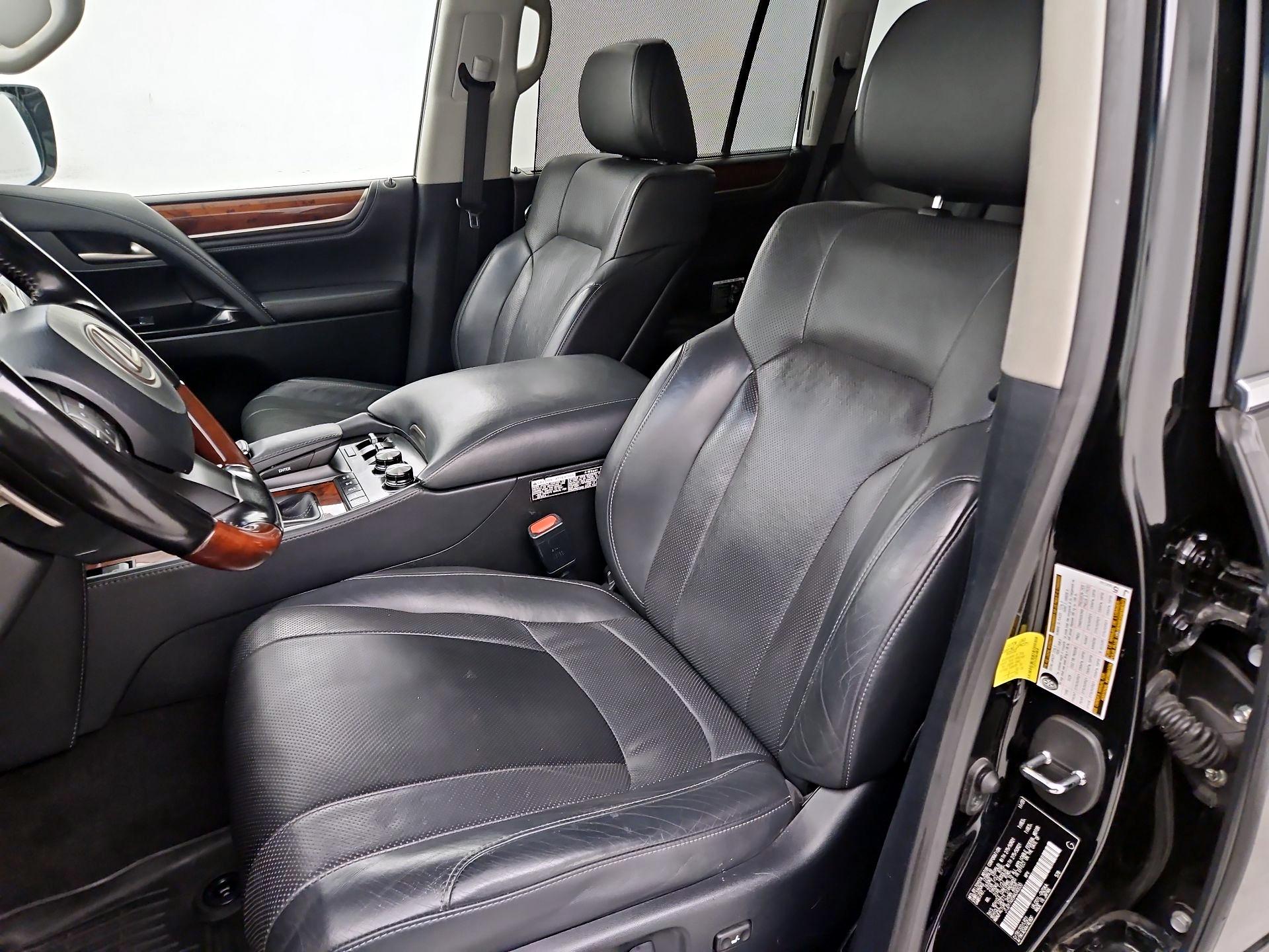 Thumbnail: 2021 Lexus LX - 11