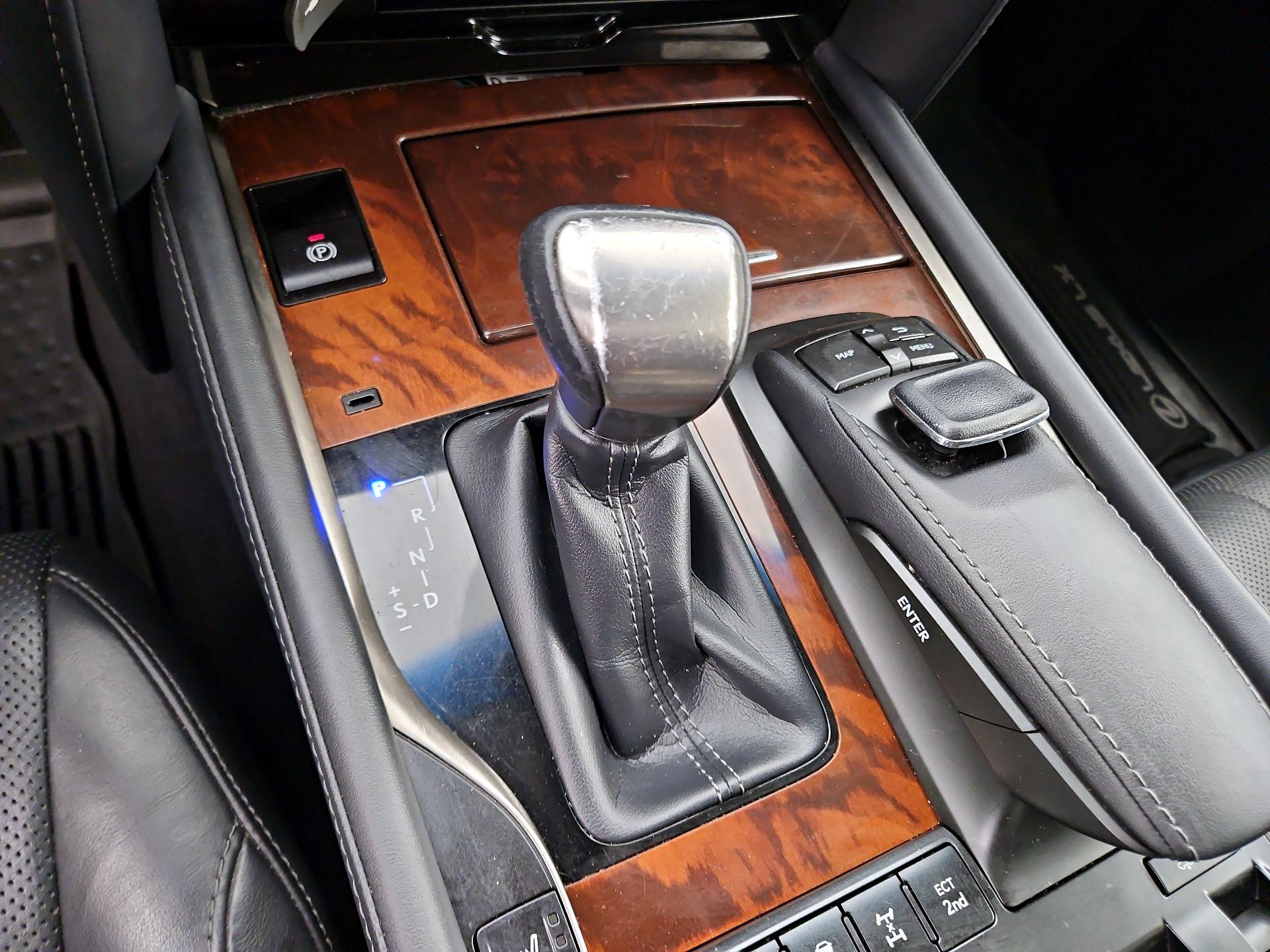 Thumbnail: 2021 Lexus LX - 18