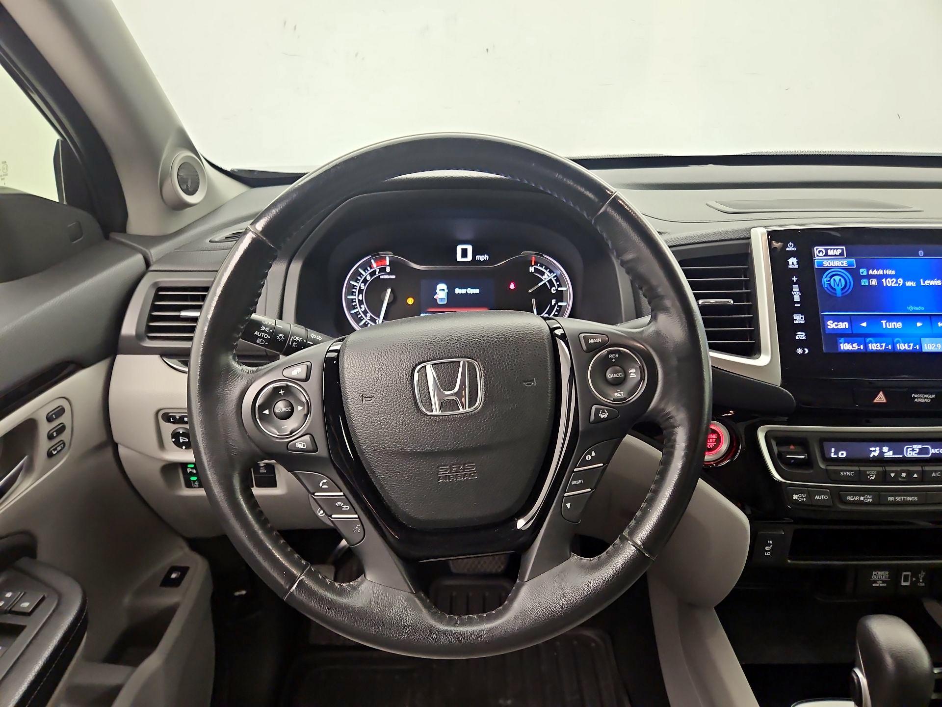 Thumbnail: 2017 Honda Ridgeline - 10