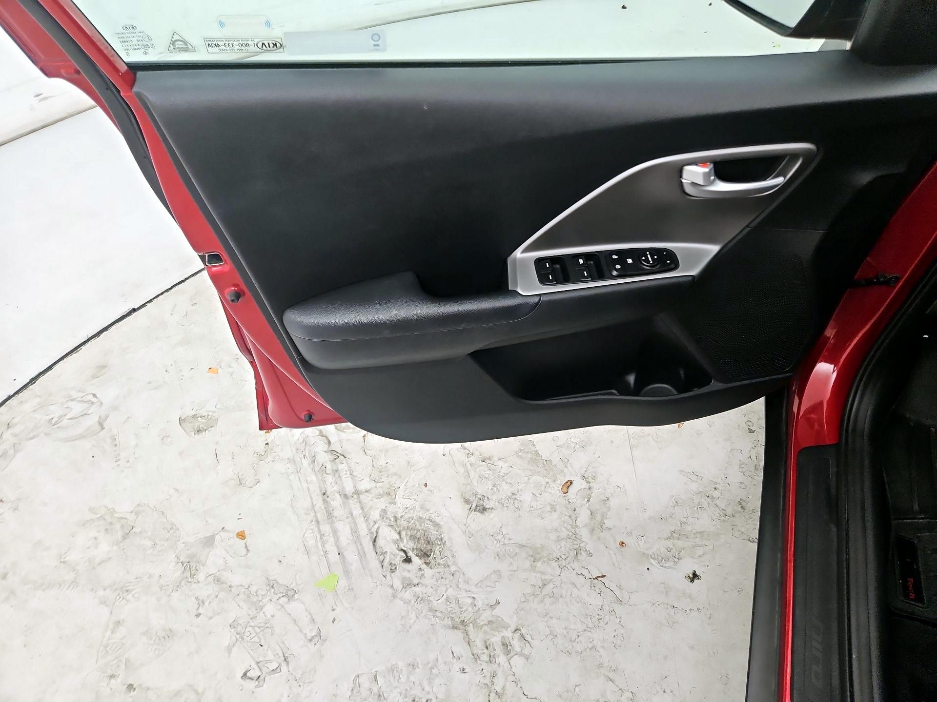 Thumbnail: 2019 Kia Niro - 12