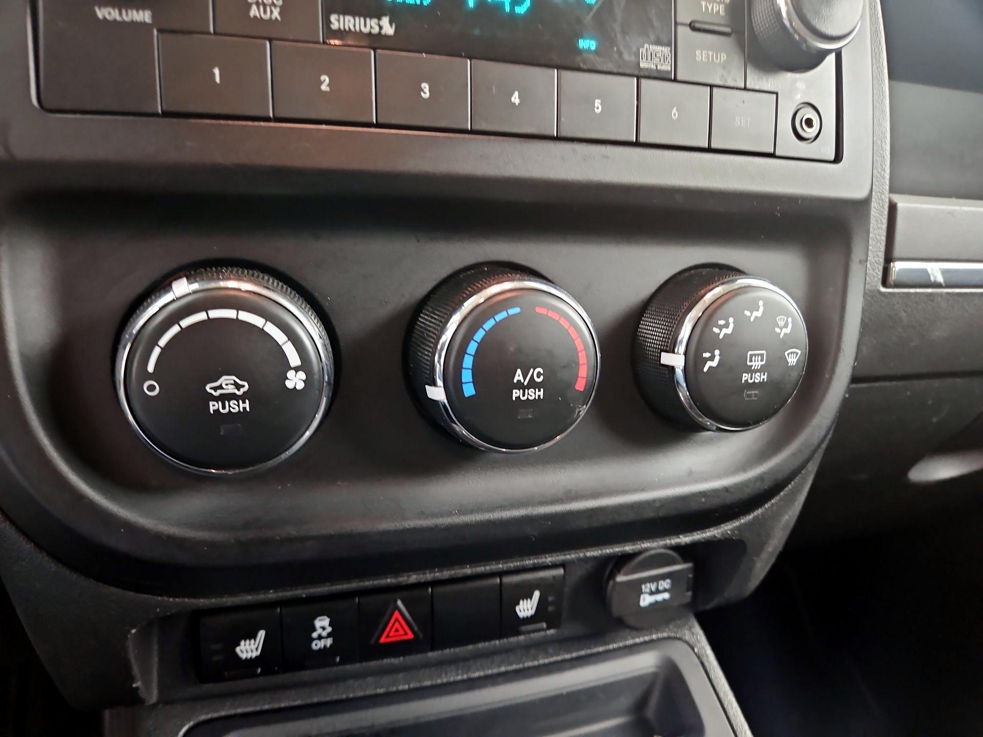 Thumbnail: 2015 Jeep Patriot - 14