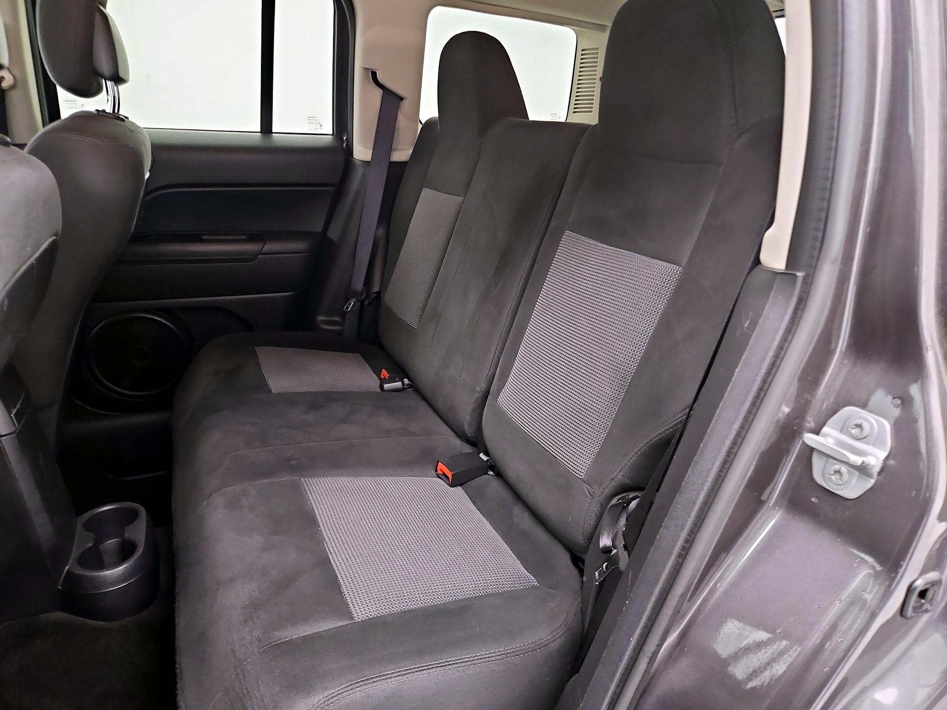 Thumbnail: 2015 Jeep Patriot - 16
