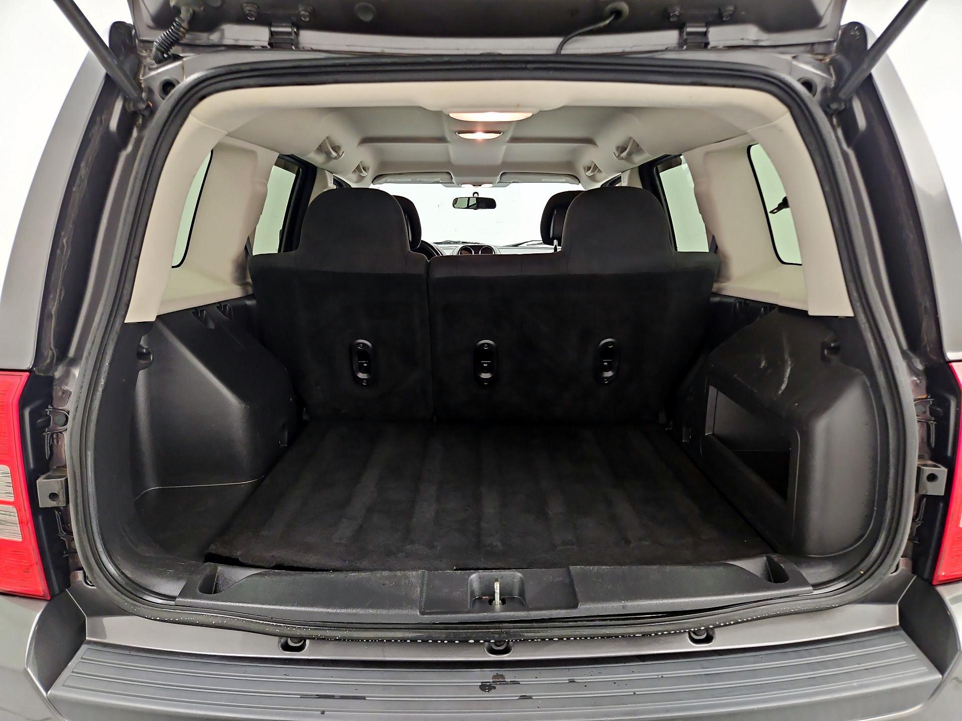 Thumbnail: 2015 Jeep Patriot - 17
