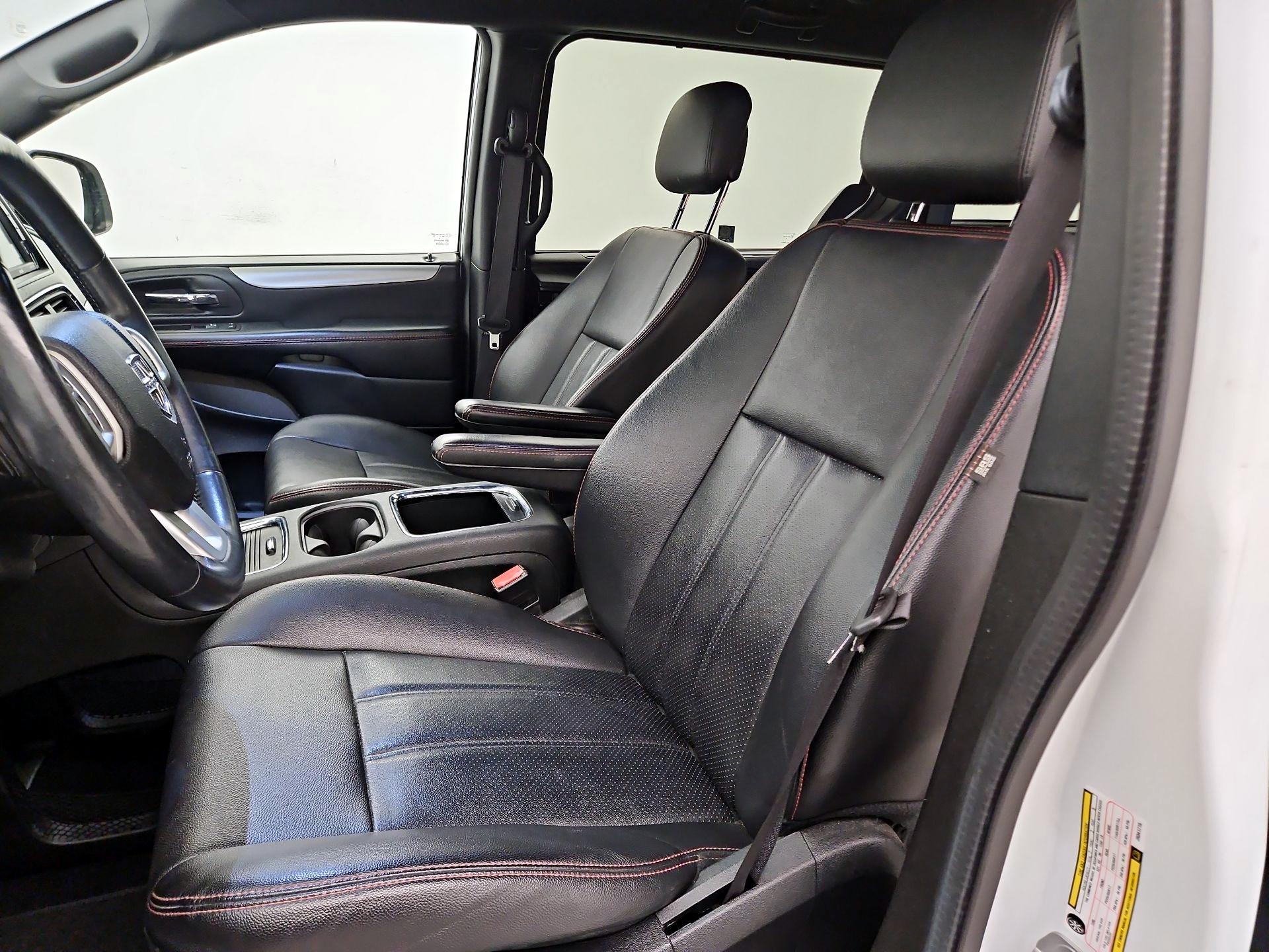 Thumbnail: 2018 Dodge Grand Caravan - 11