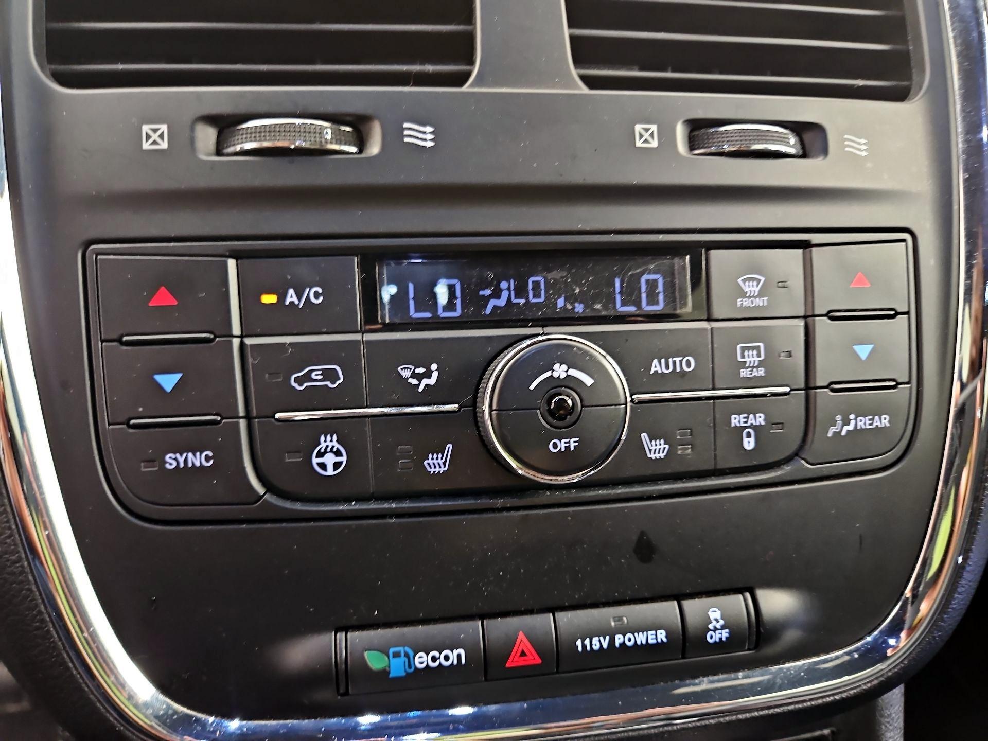 Thumbnail: 2018 Dodge Grand Caravan - 16