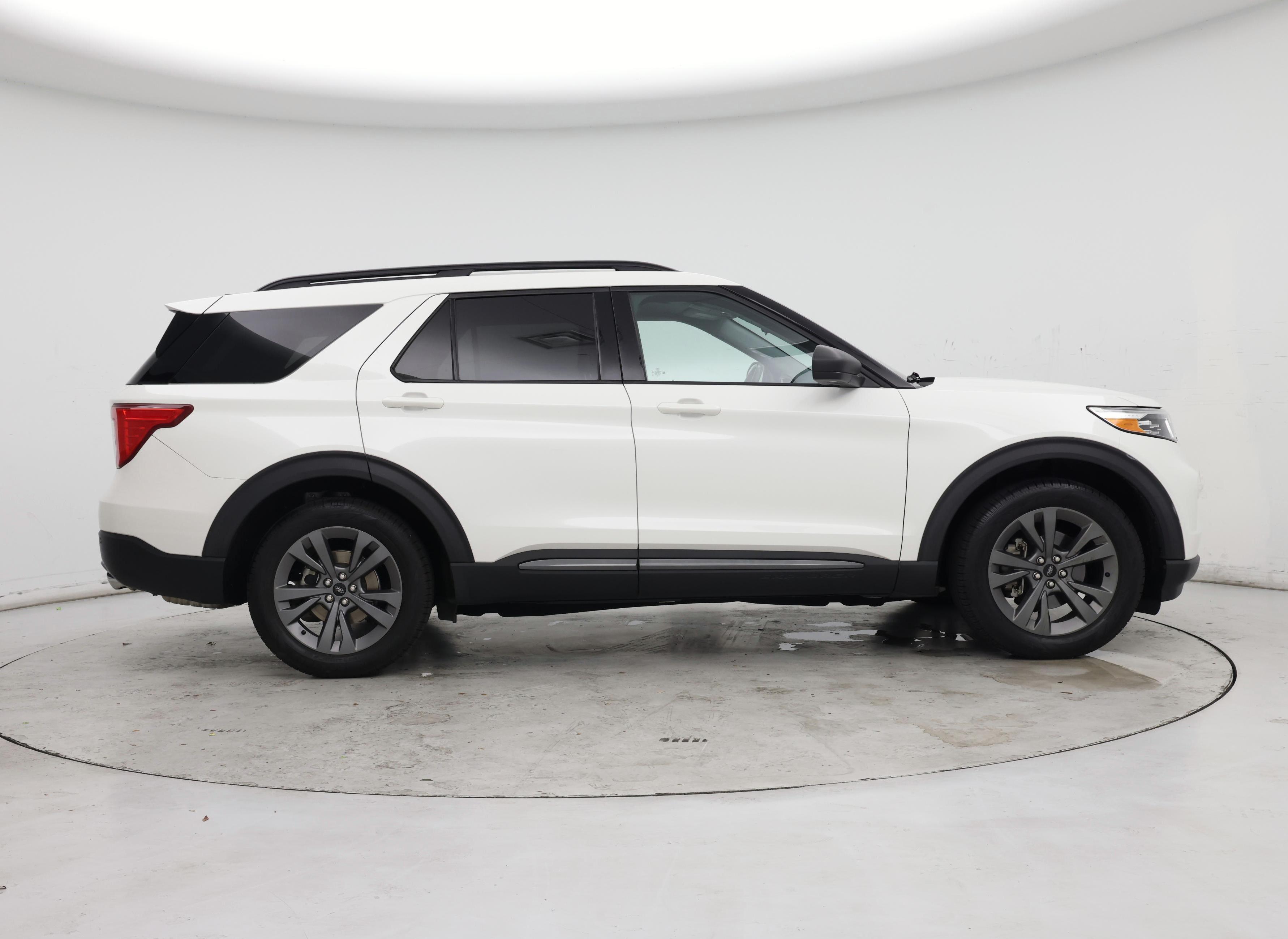 Thumbnail: 2021 Ford Explorer - 7