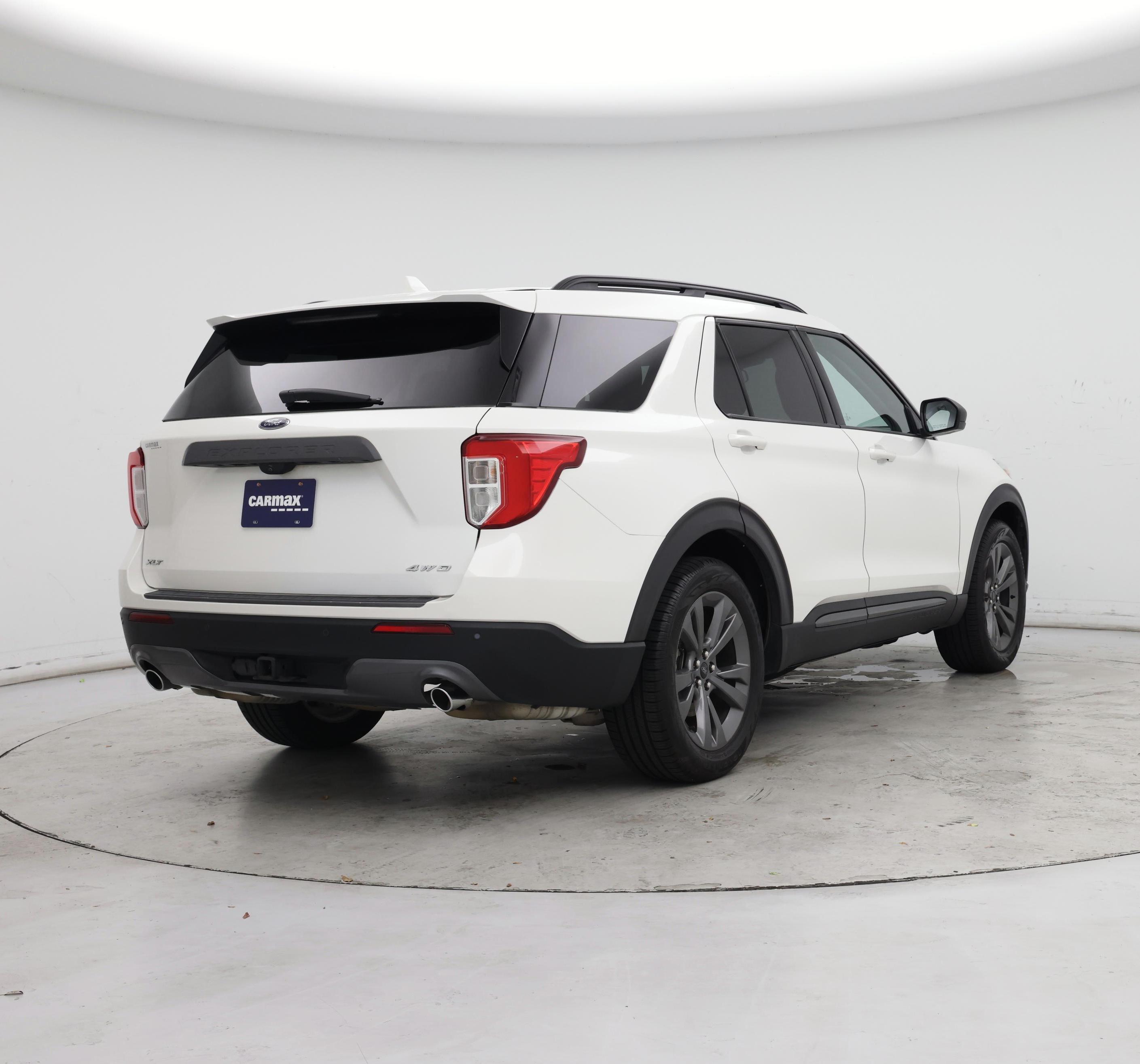 Thumbnail: 2021 Ford Explorer - 8