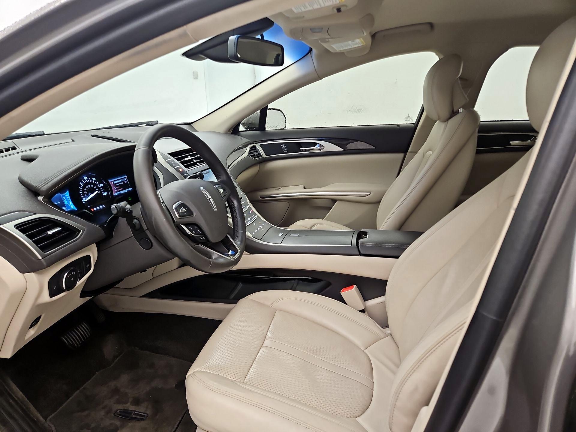 Thumbnail: 2016 Lincoln MKZ - 11