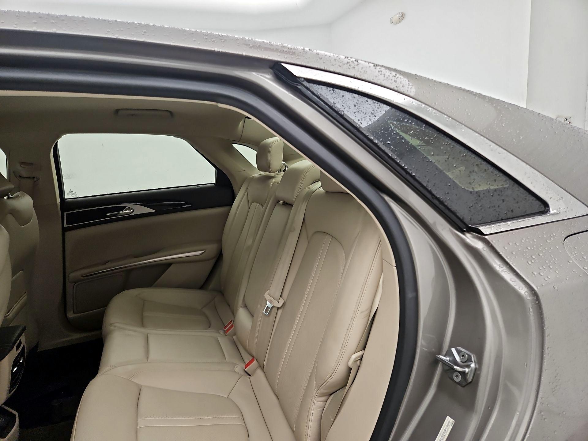 Thumbnail: 2016 Lincoln MKZ - 20