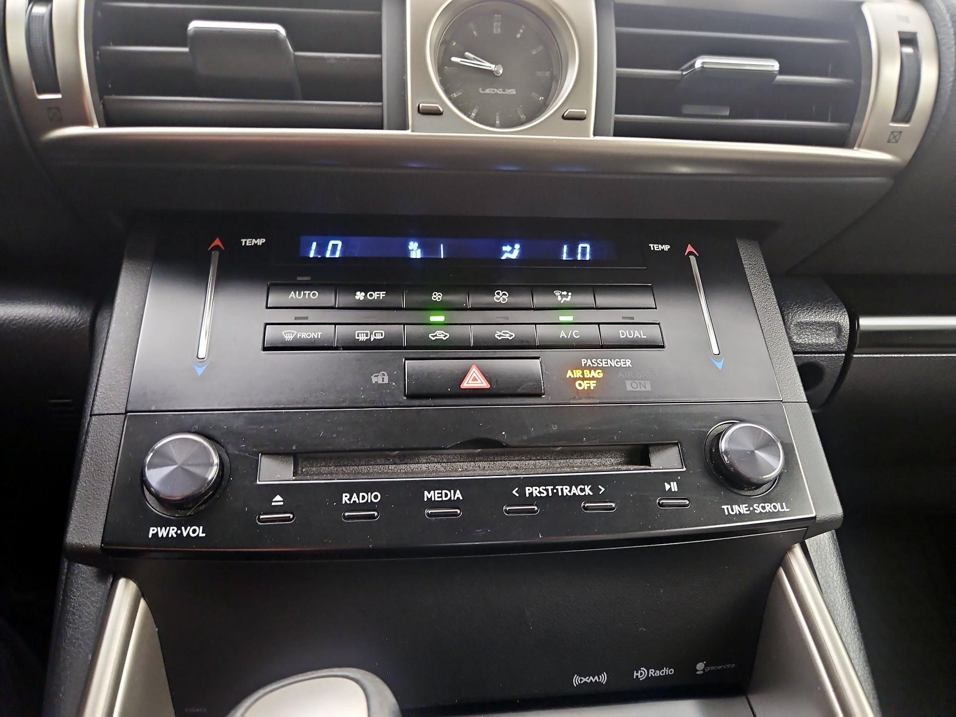 Thumbnail: 2014 Lexus IS - 16