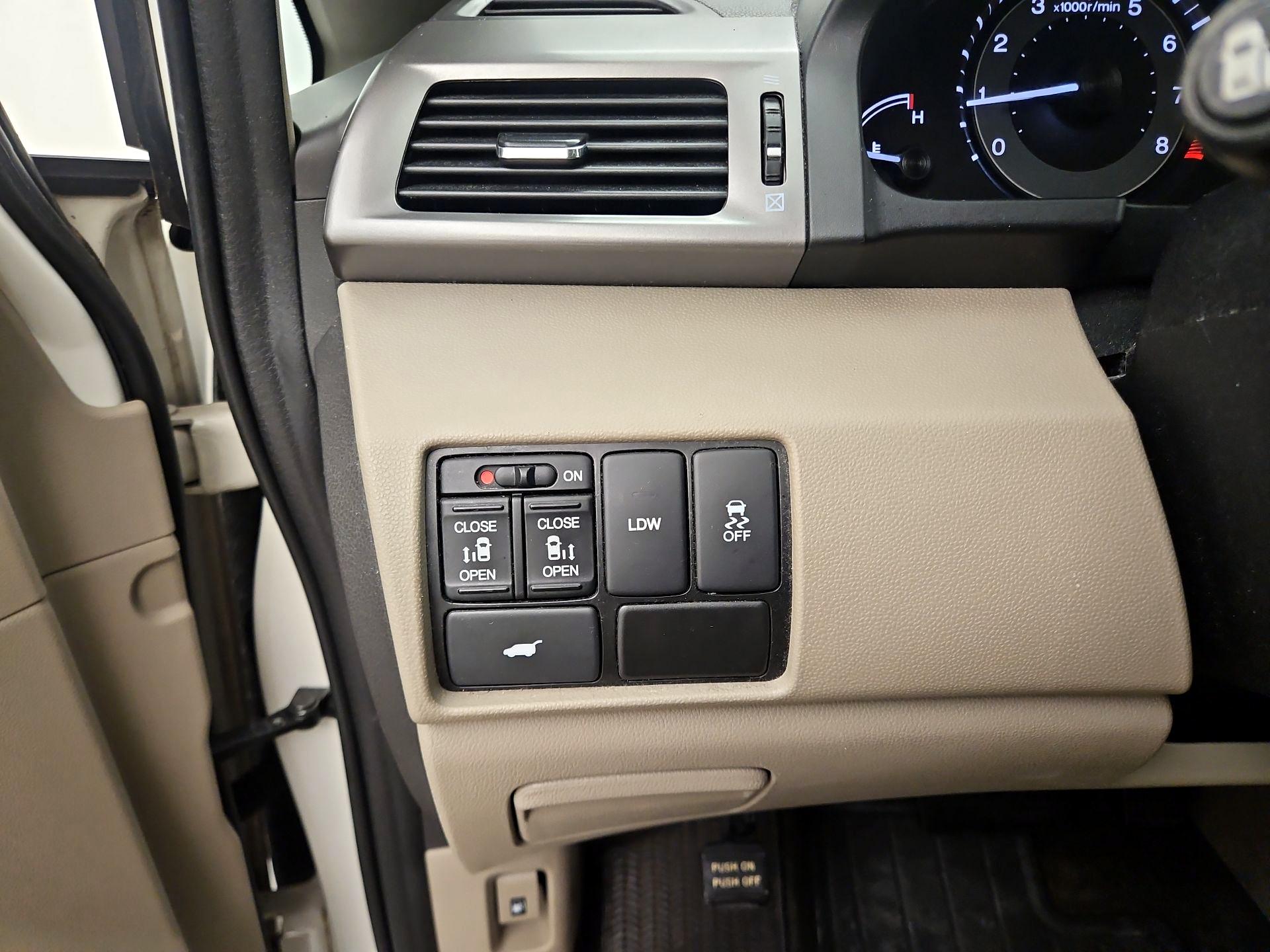 Thumbnail: 2016 Honda Odyssey - 13