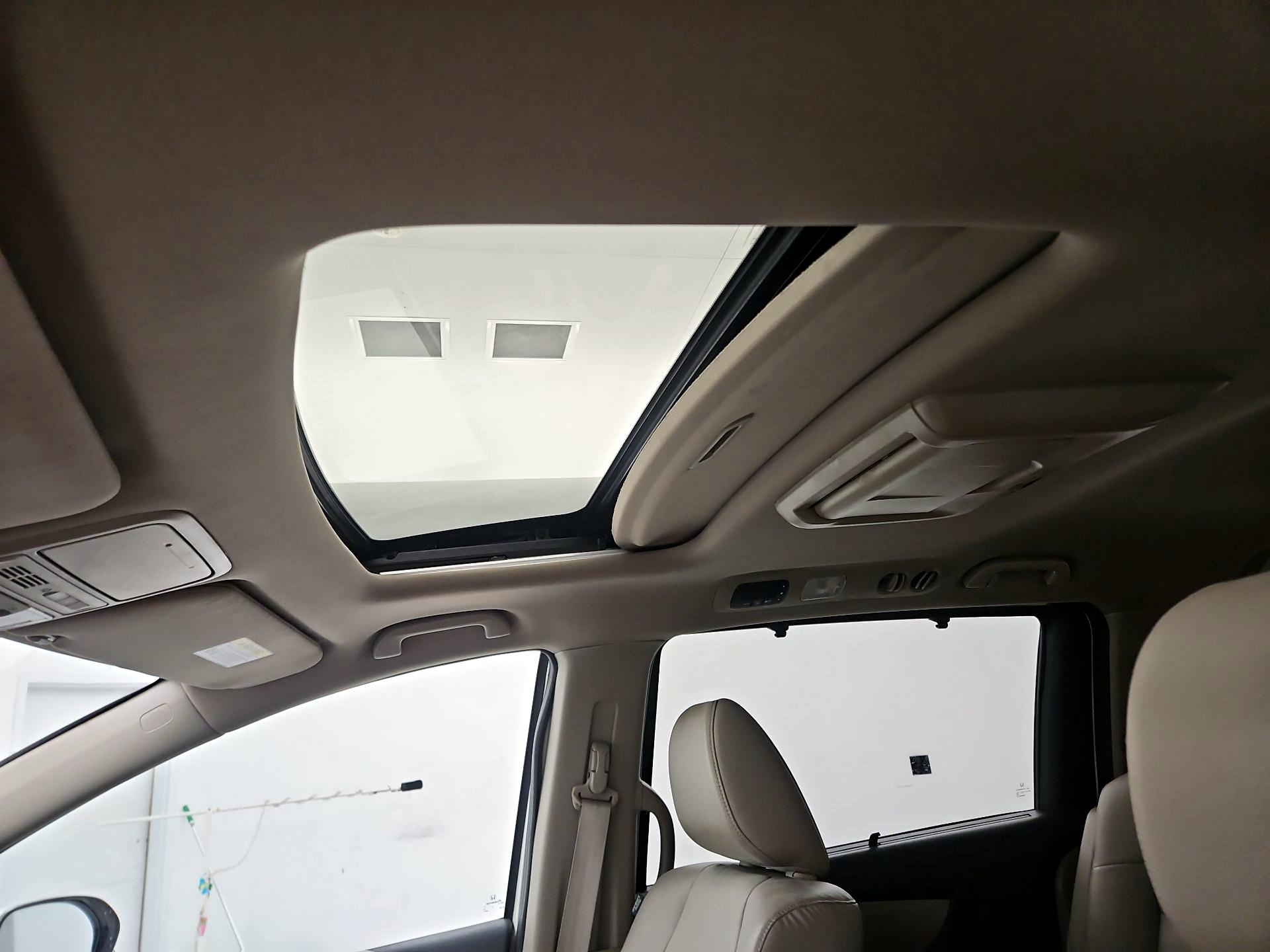 Thumbnail: 2016 Honda Odyssey - 19