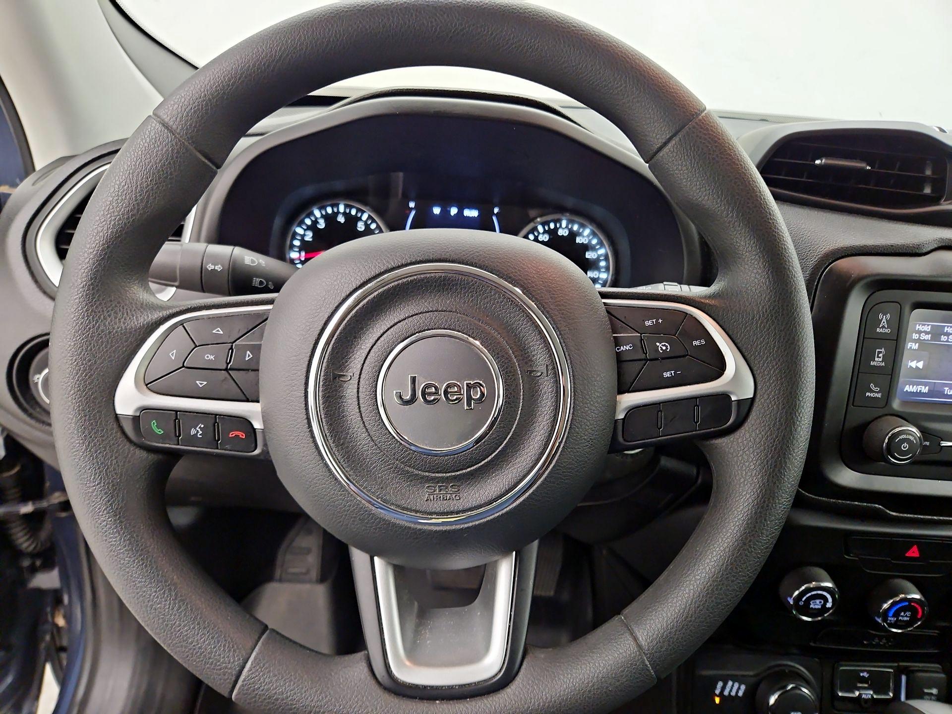 Thumbnail: 2020 Jeep Renegade - 10