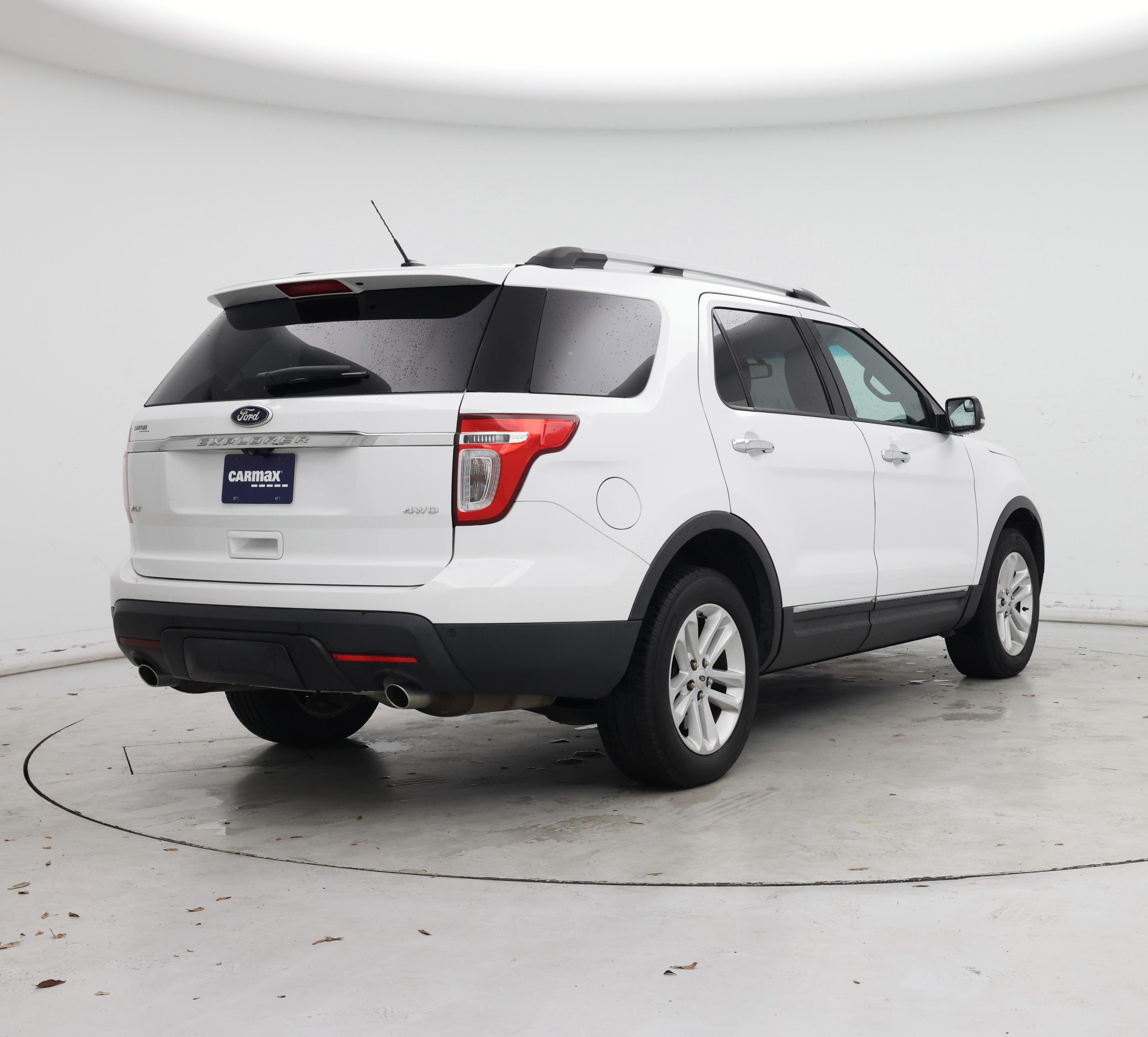 Thumbnail: 2014 Ford Explorer - 8