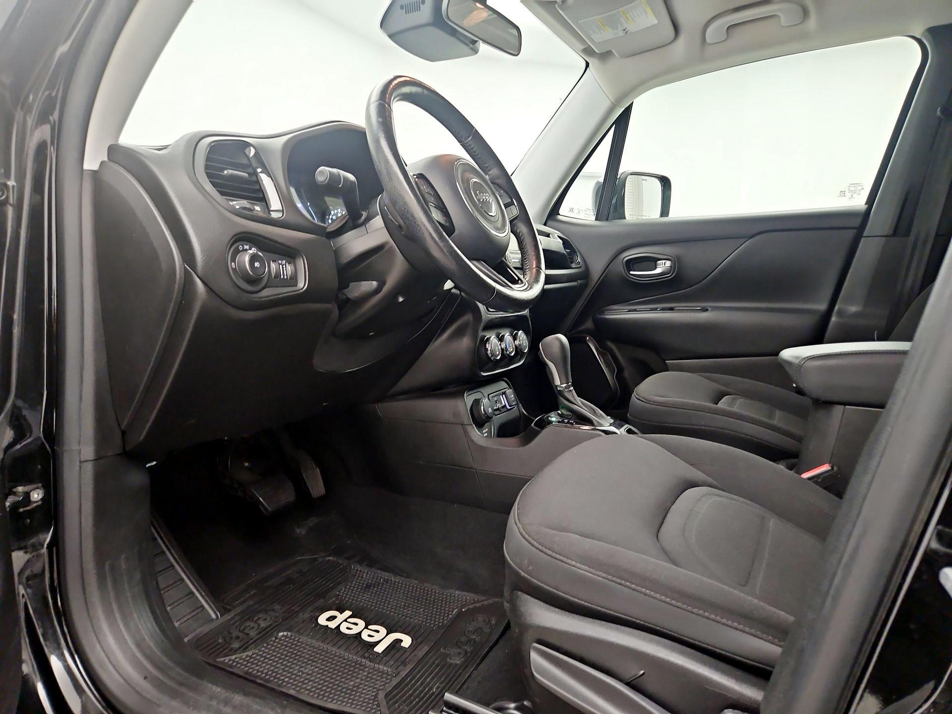 Thumbnail: 2017 Jeep Renegade - 11