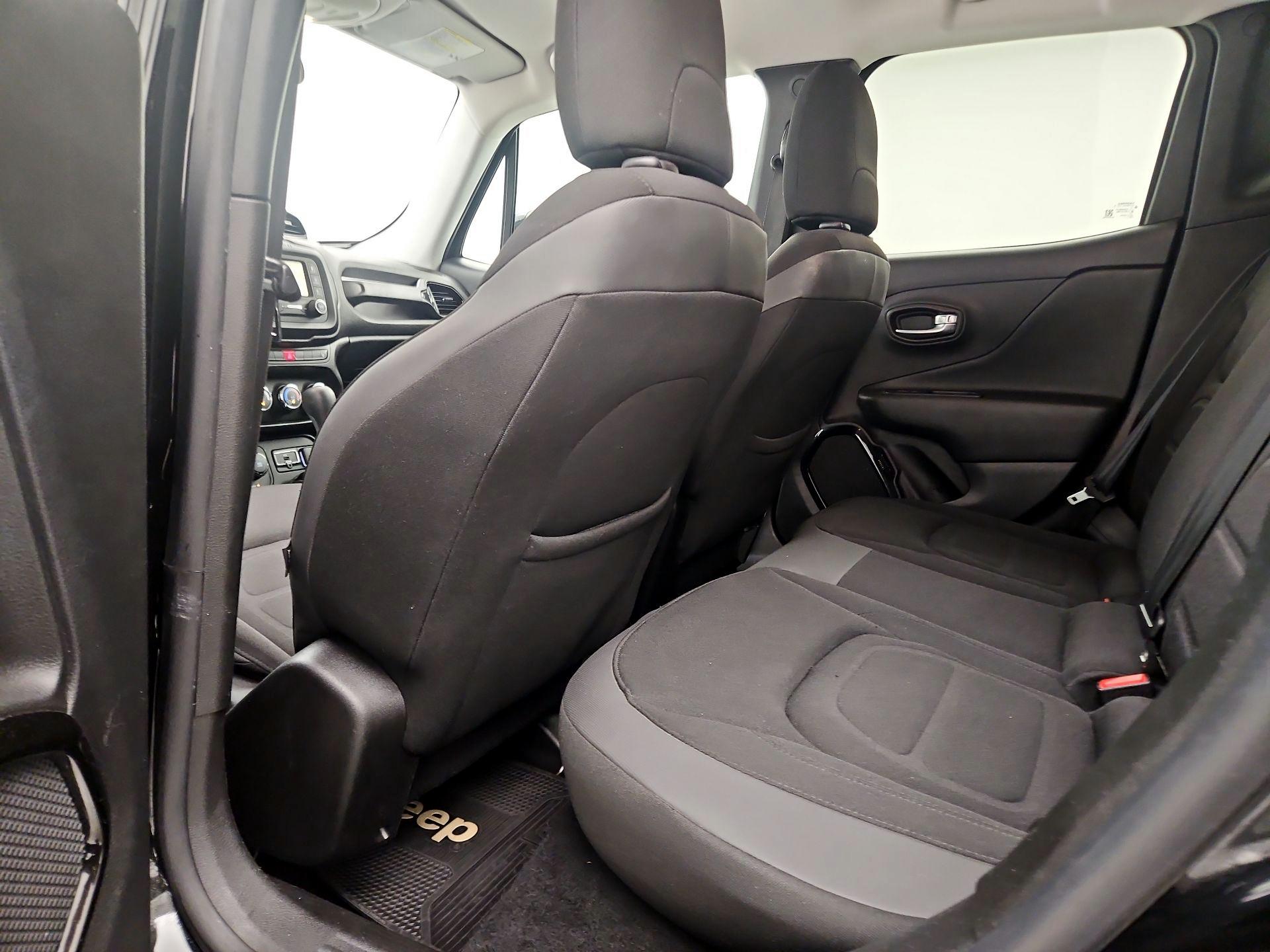 Thumbnail: 2017 Jeep Renegade - 19