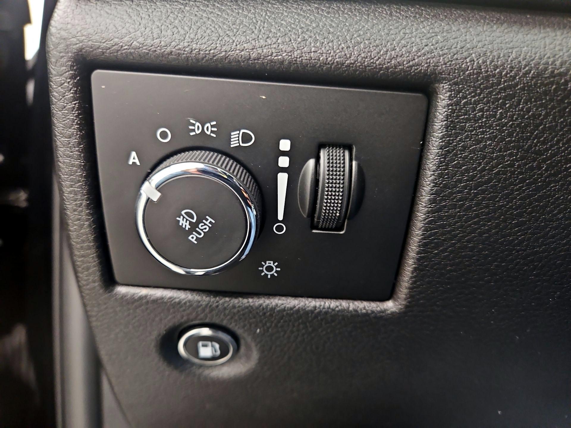 Thumbnail: 2018 Jeep Grand Cherokee - 13