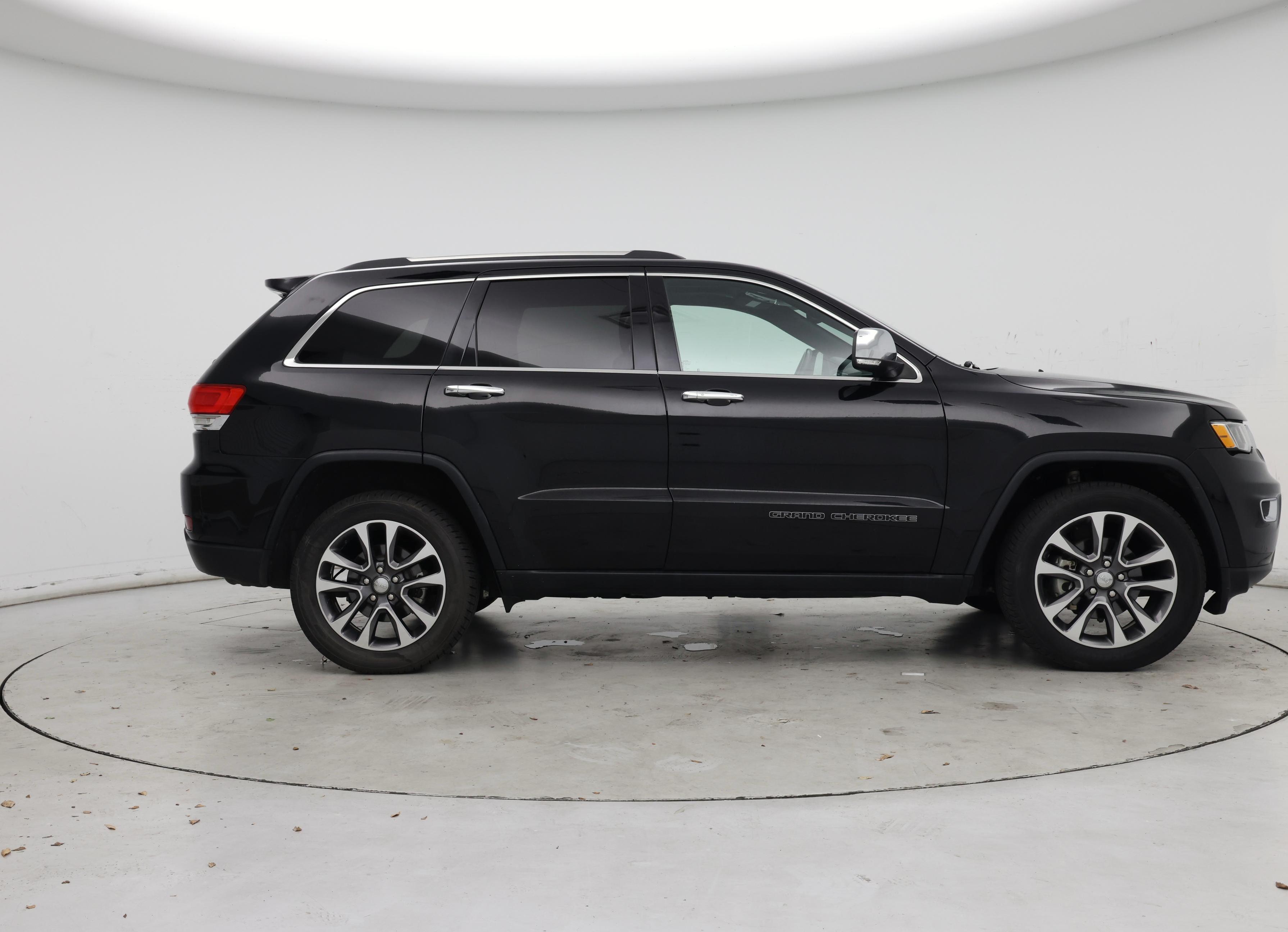 Thumbnail: 2018 Jeep Grand Cherokee - 7