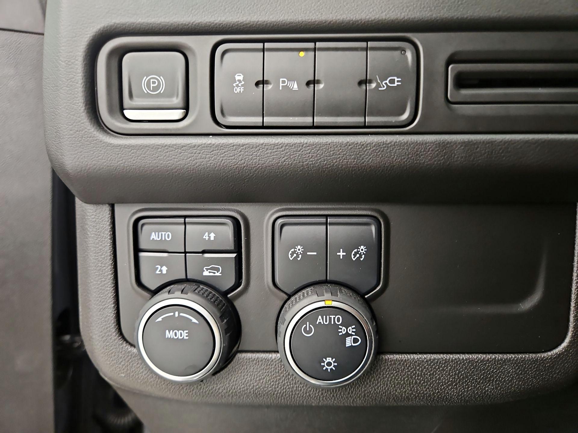 Thumbnail: 2021 Chevrolet Tahoe - 13