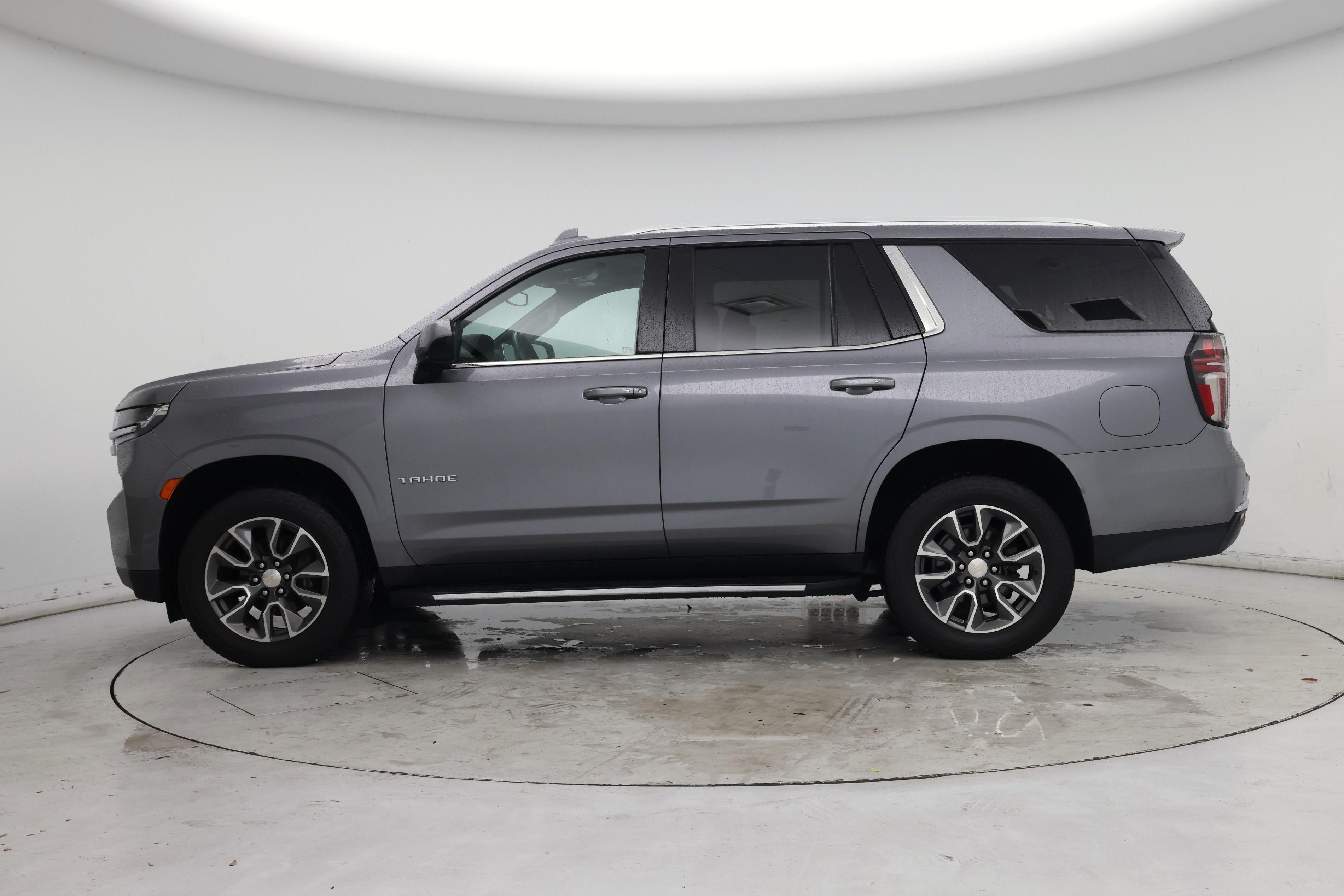 Thumbnail: 2021 Chevrolet Tahoe - 3