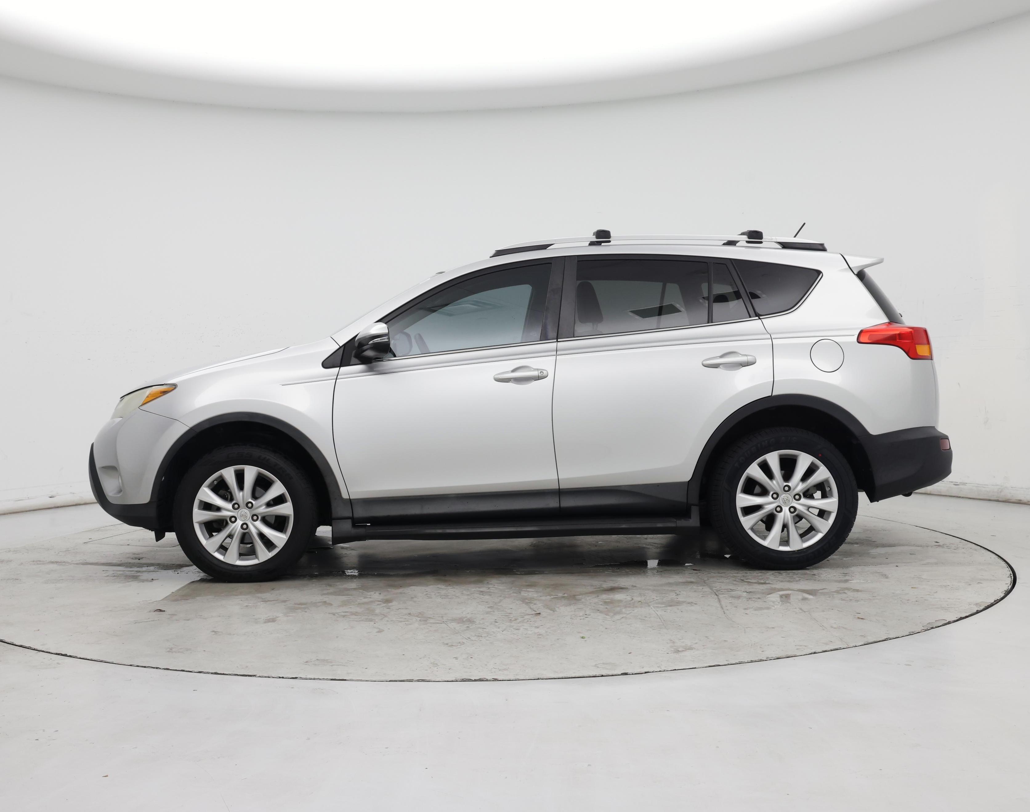 Thumbnail: 2014 Toyota RAV4 - 3